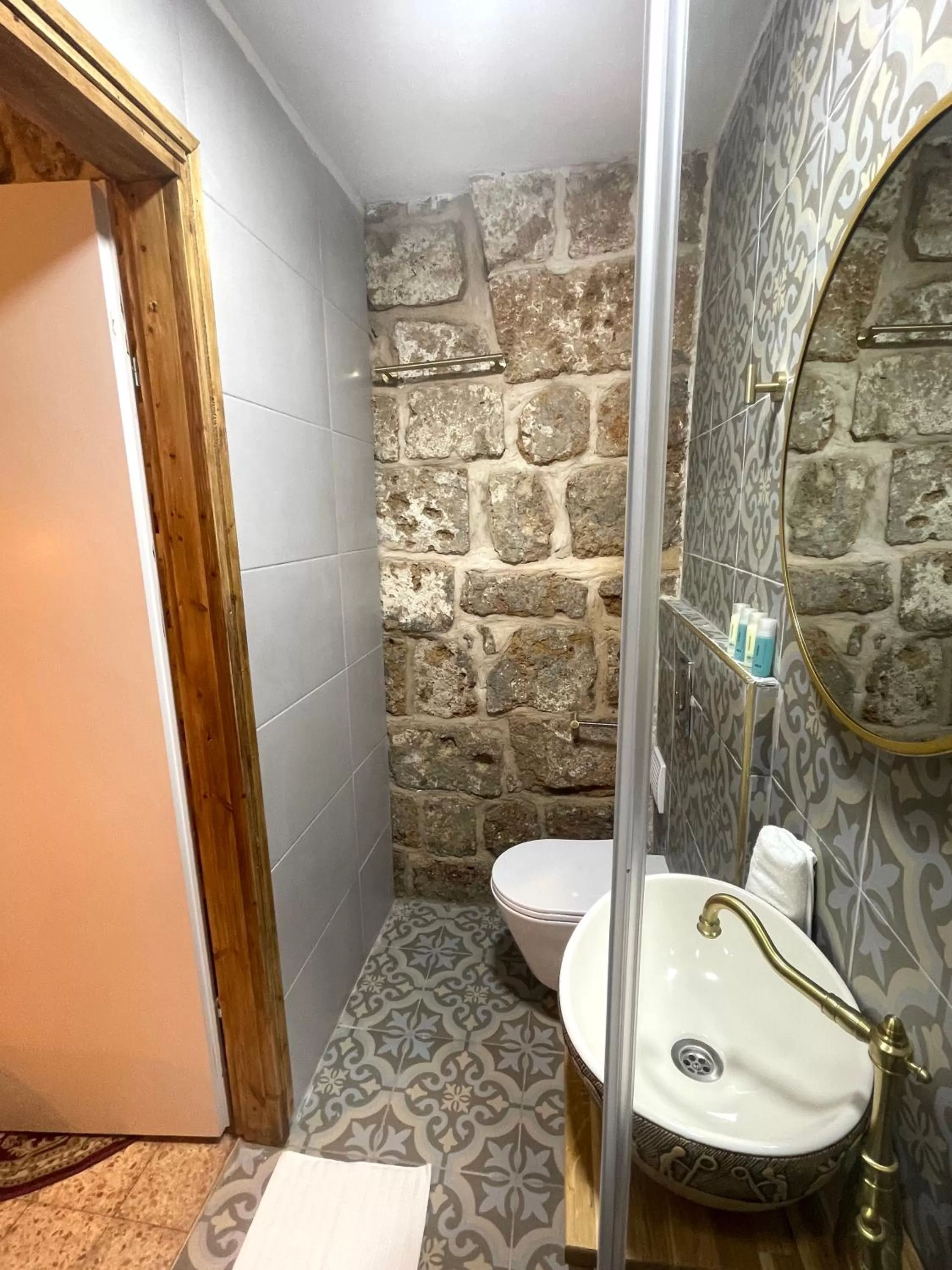 Bathroom in Hebi house