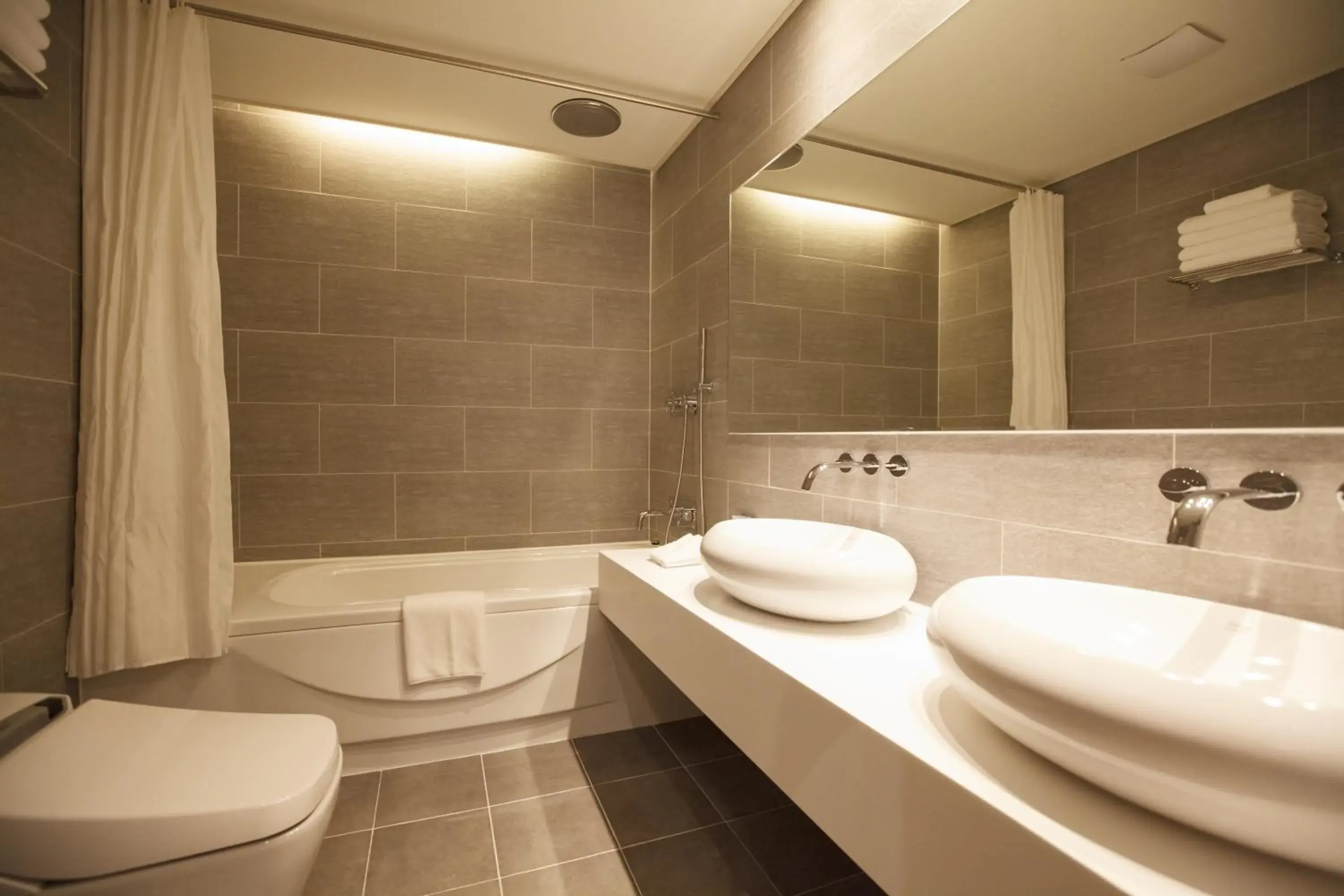 King Suite with Bath in Baiton Seoul Dongdaemun Hotel King Suite with Bath in Baiton Seoul Dongdaemun Hotel