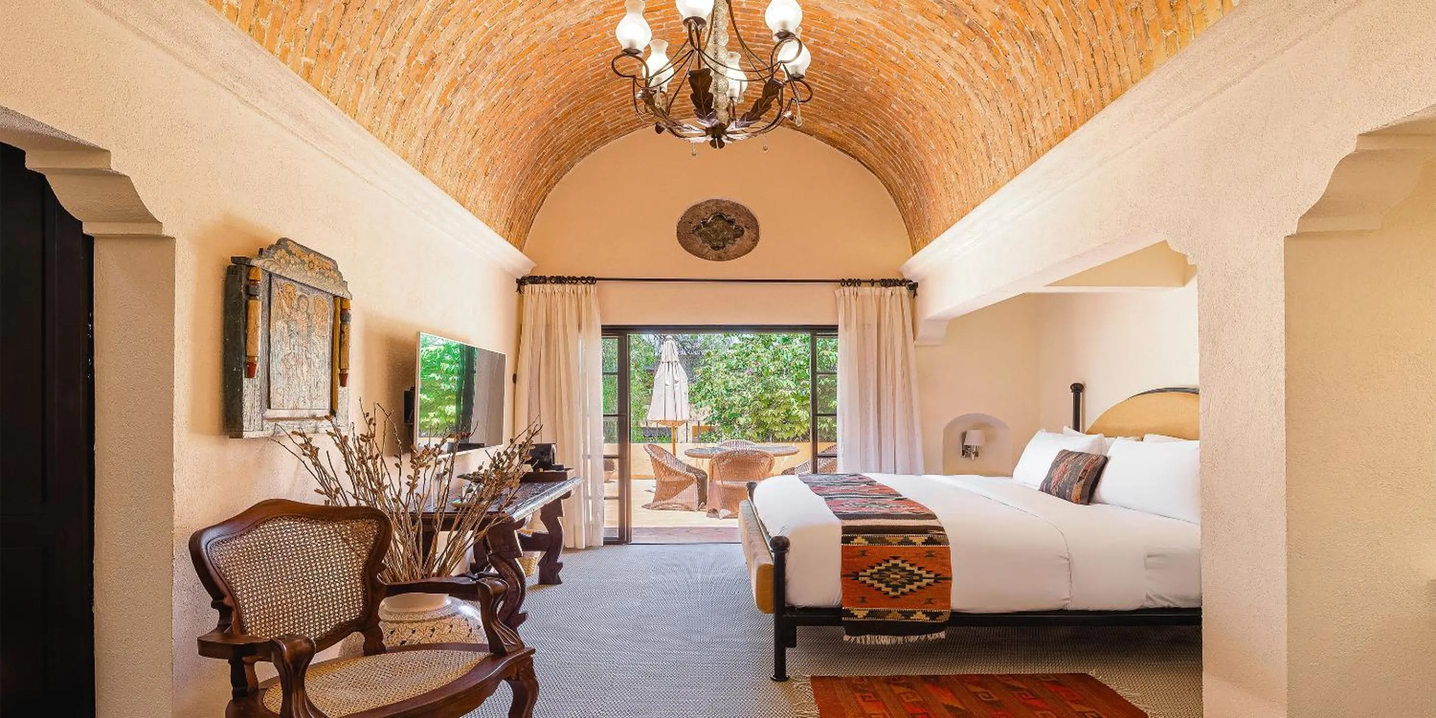 Photo of the whole room, Bed in Hacienda El Santuario San Miguel de Allende