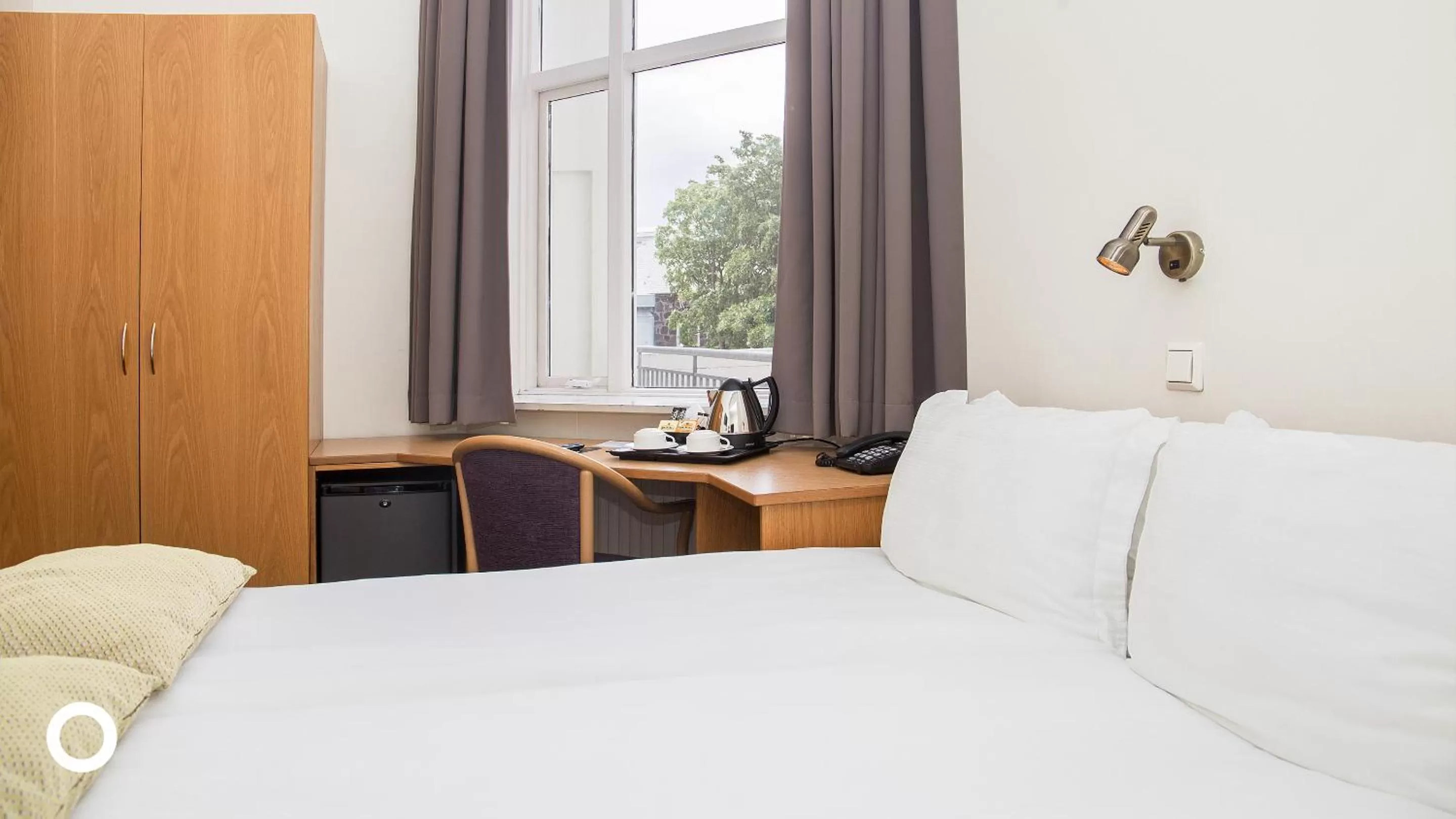 Bedroom, Bed in Center Hotels Skjaldbreid