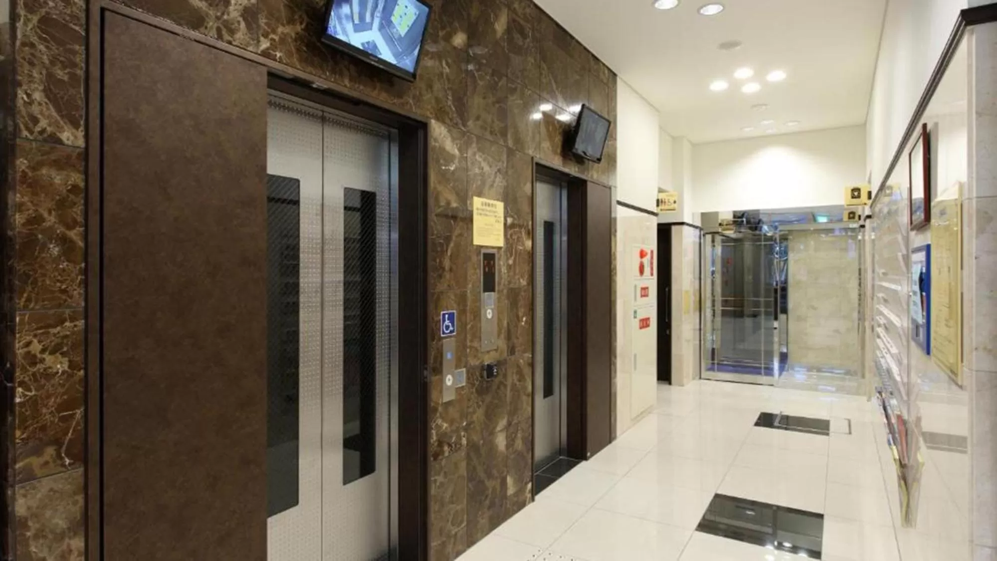 elevator in Toyoko Inn Osaka Namba Nippombashi