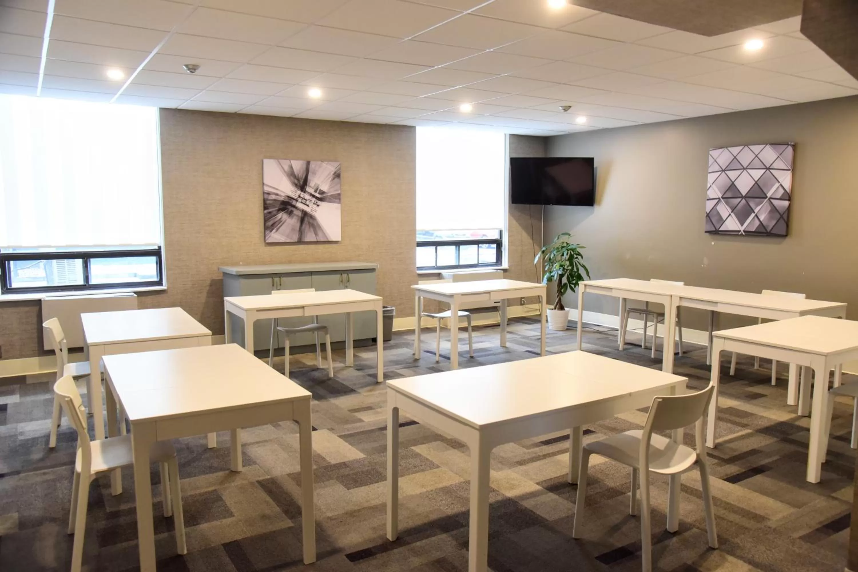 Meeting/conference room in Days Inn by Wyndham Ottawa West