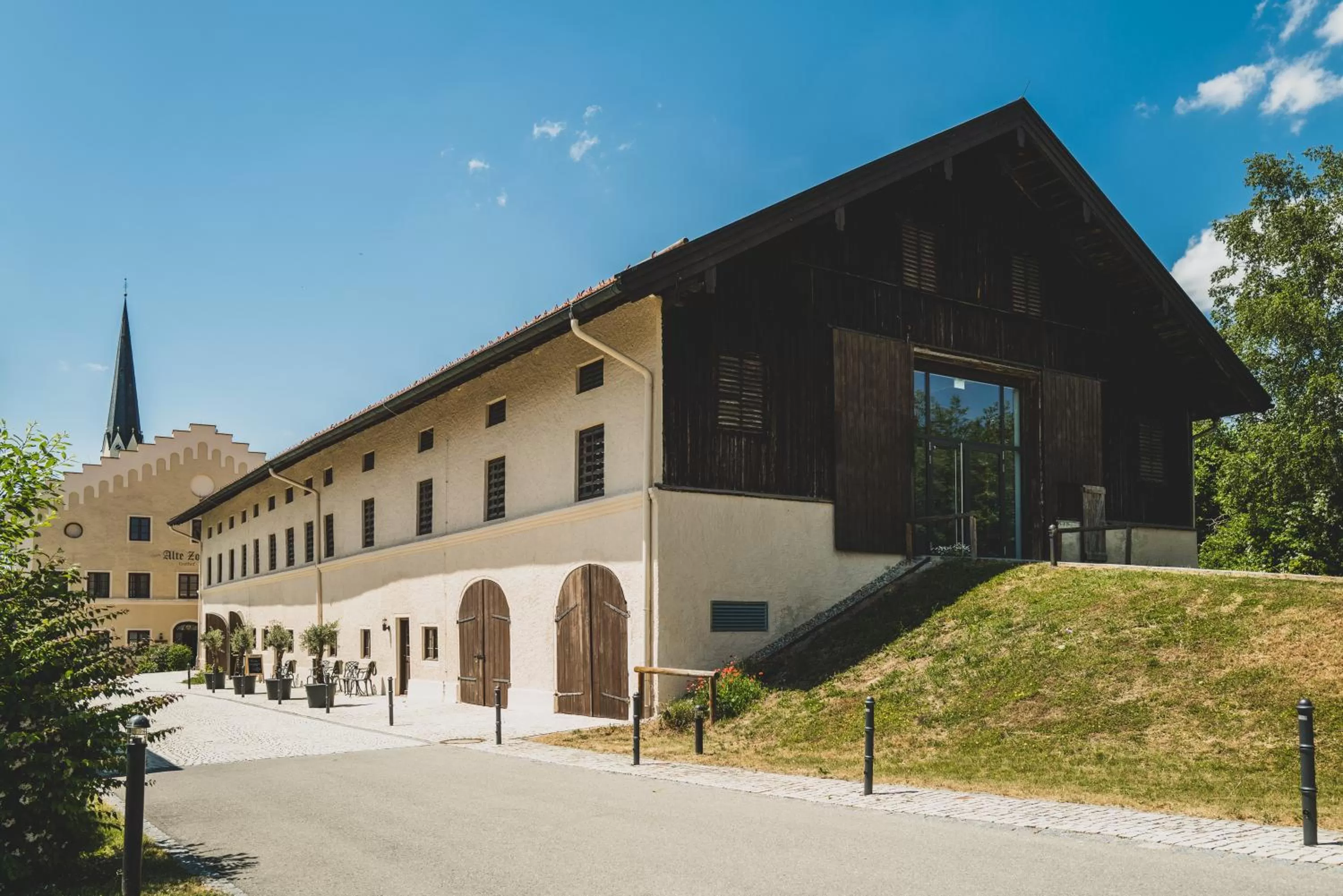 Property building in LANDHOTEL ALTE ZOLLSTATION- Historical Building