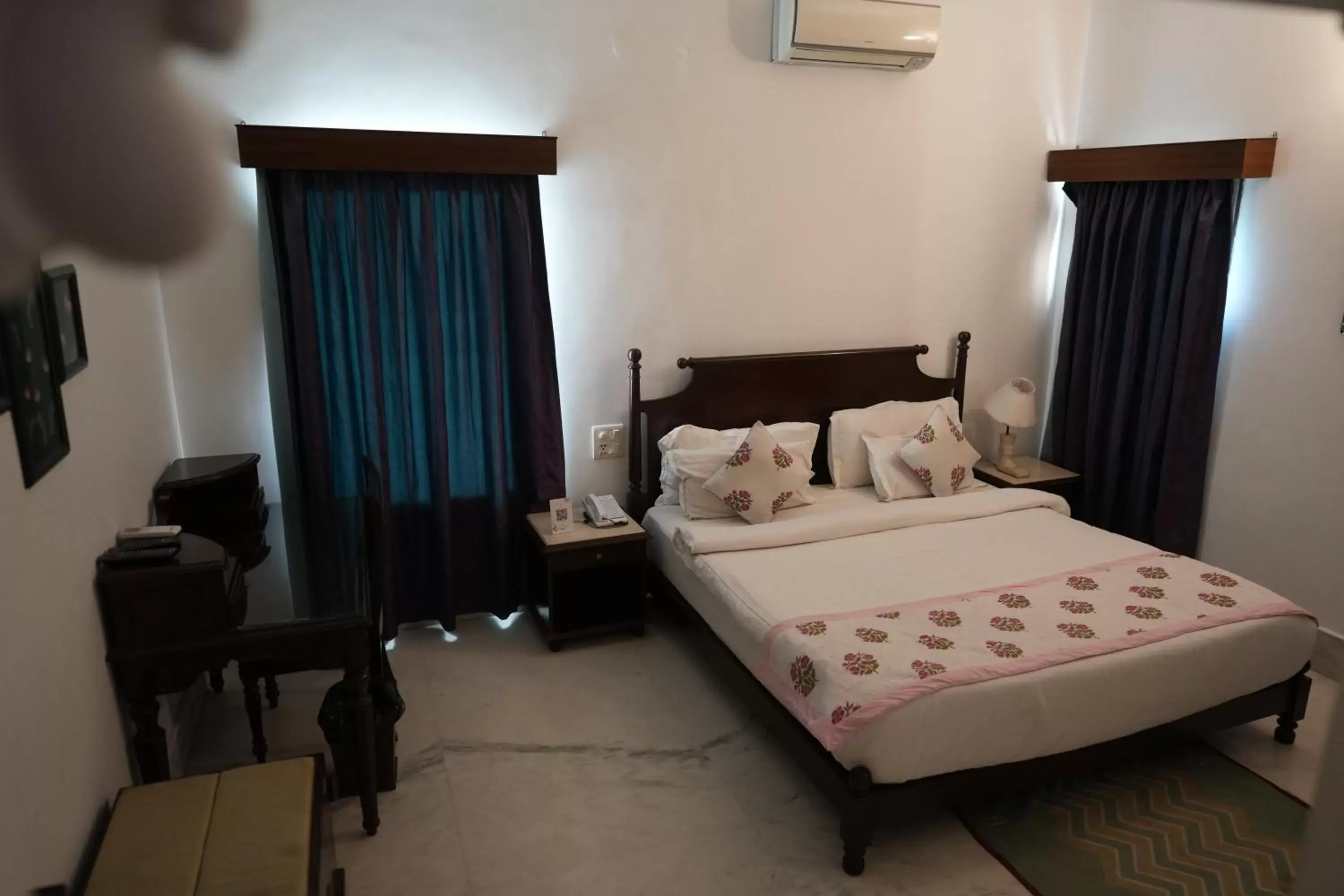 Standard Queen Room in Amar Kothi Standard Queen Room in Amar Kothi