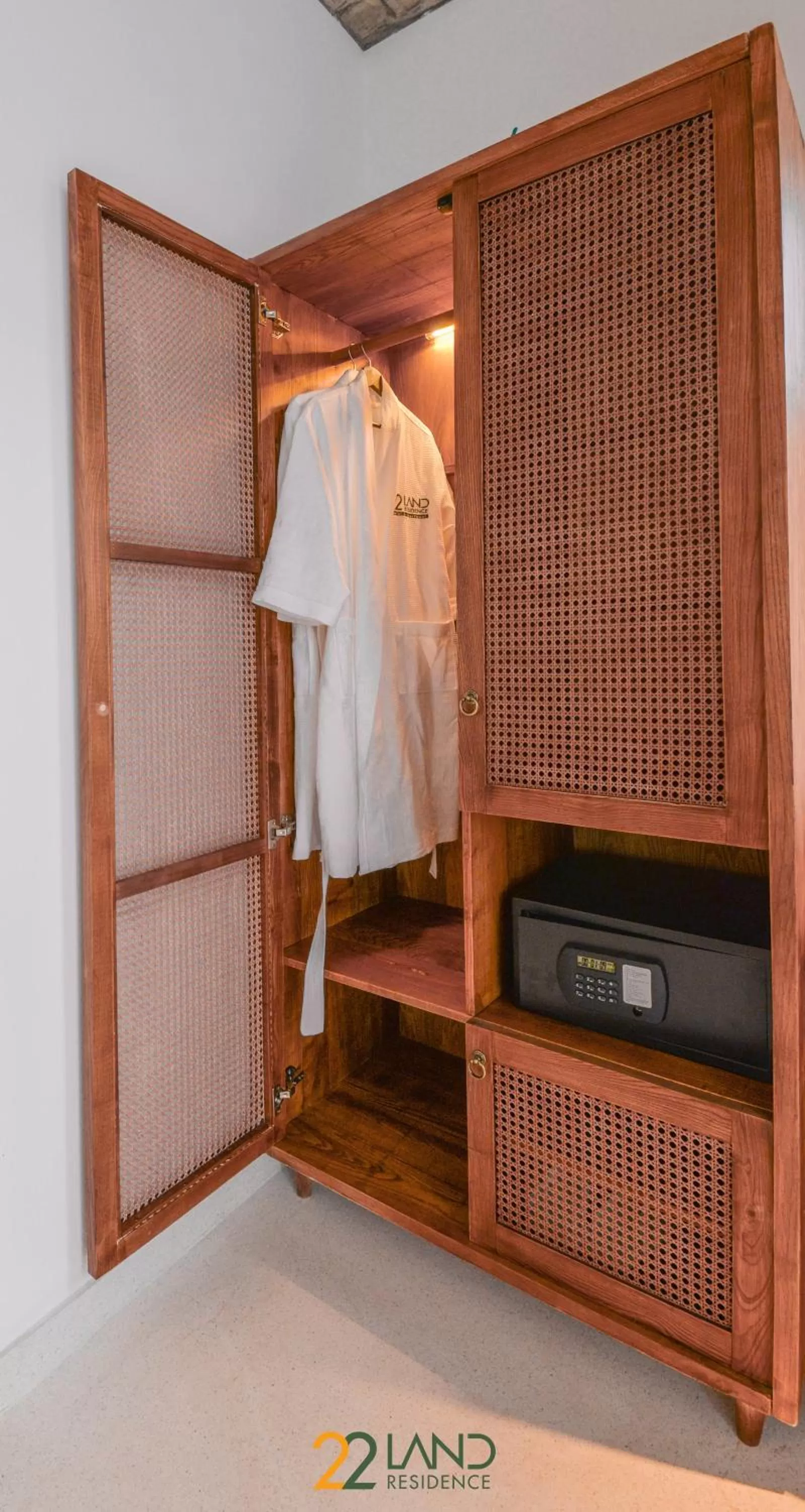 wardrobe in 22Land Hotel & Residence