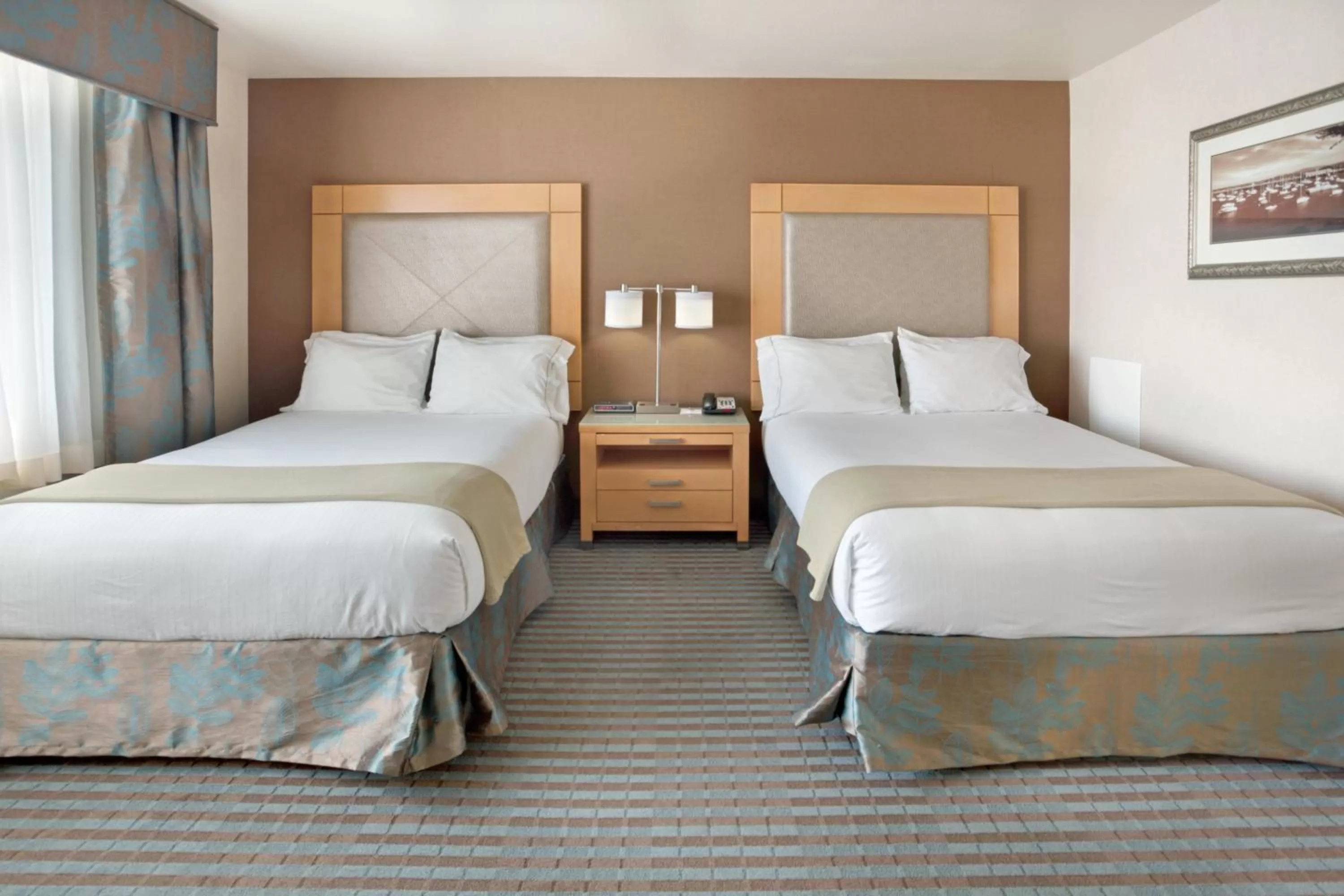 Photo of the whole room, Bed in Holiday Inn Express Monterey - Cannery Row by IHG