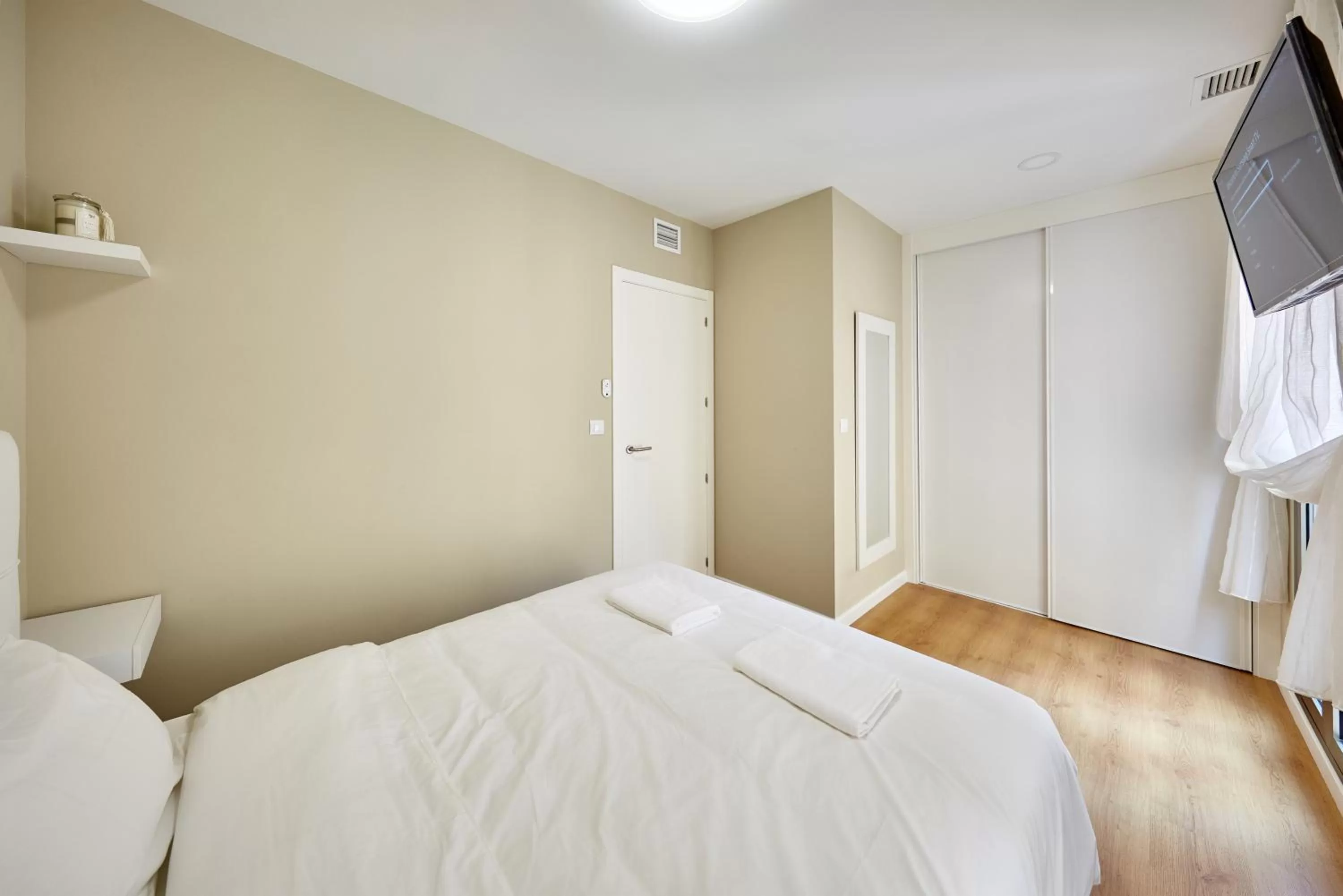 Bed in Apart-hotel Happy Life