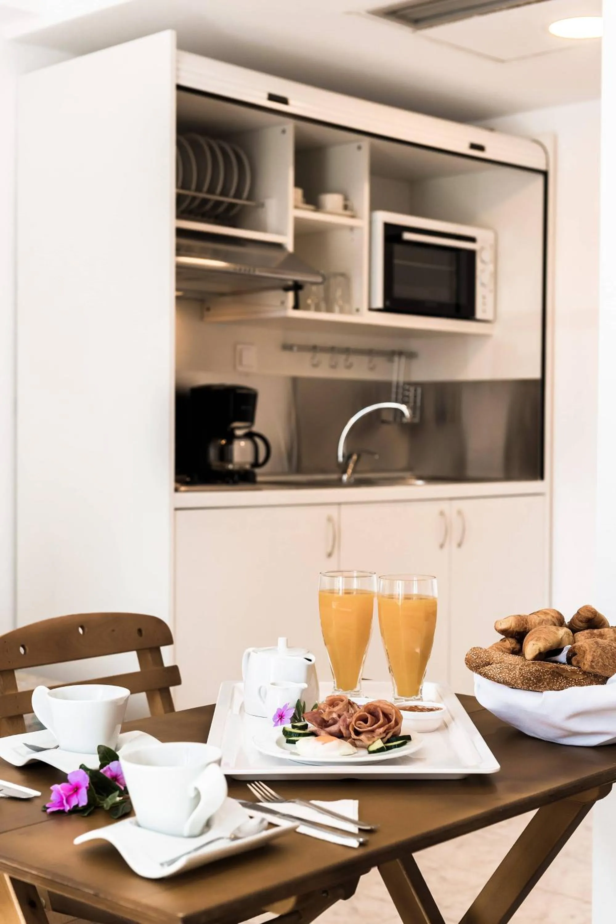 Food and drinks in Esperia City Hotel