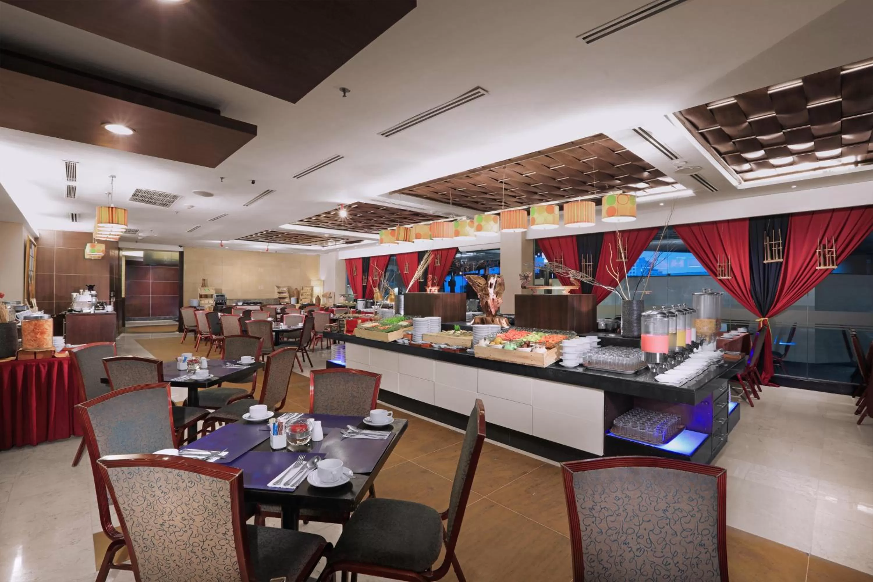 Restaurant/places to eat in Grand Dafam Braga Bandung