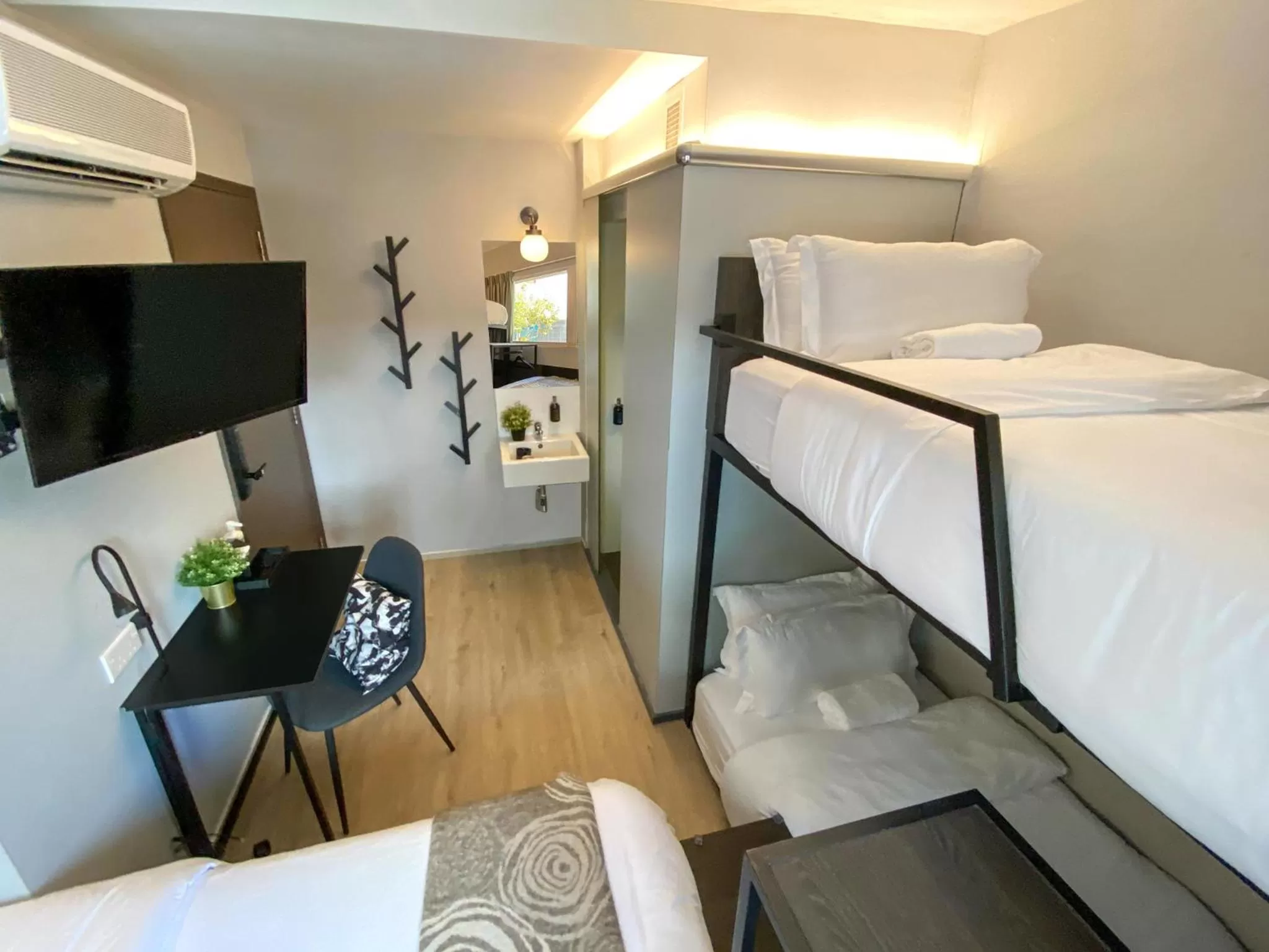 Photo of the whole room, Bed in ST Signature Bugis Beach, DAYUSE, 8-9 Hours, check in 8AM or 11AM