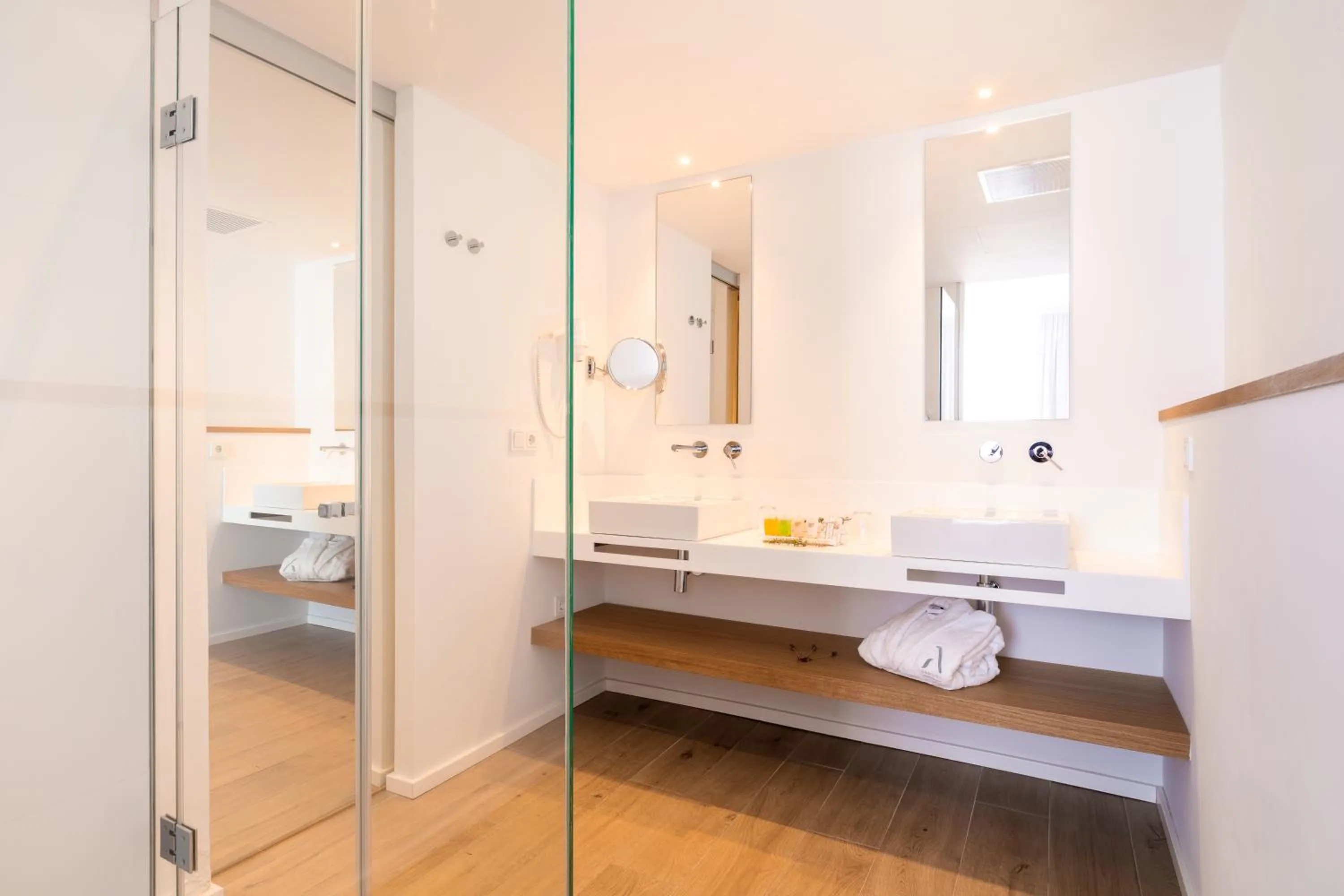 Shower in Hotel Anfora Ibiza