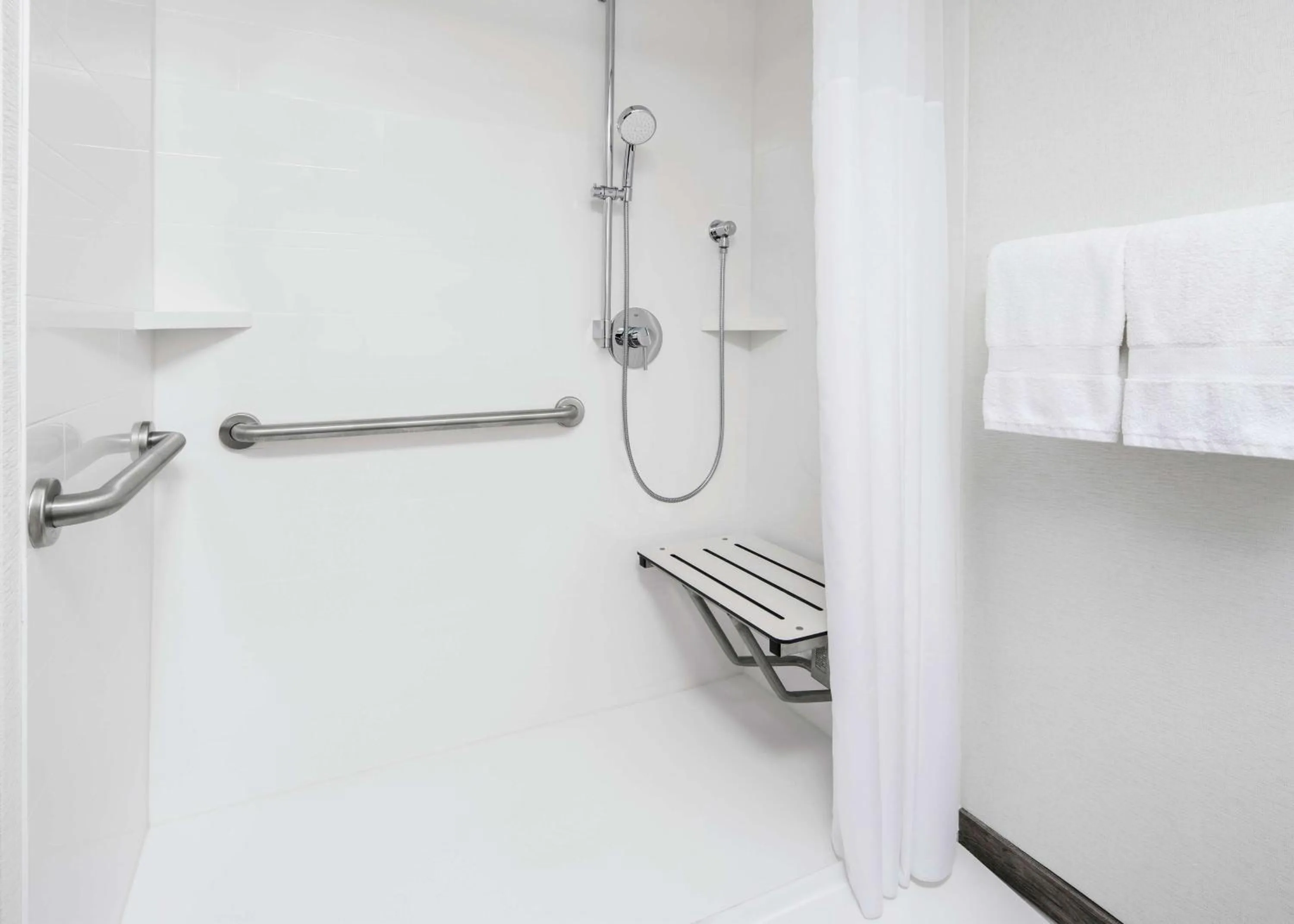 Bathroom in Hampton Inn Austin North