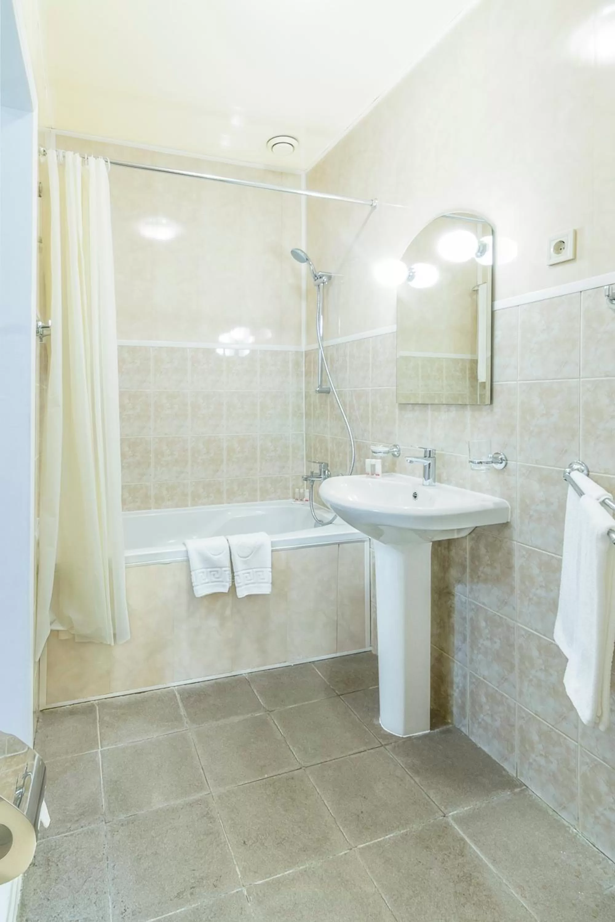 Shower in SPA Hotel Galera