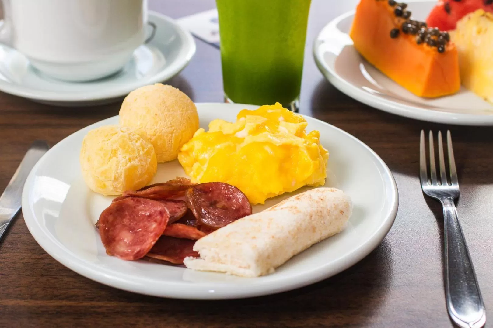 Breakfast in Hotel Valerim Itajaí / Navegantes