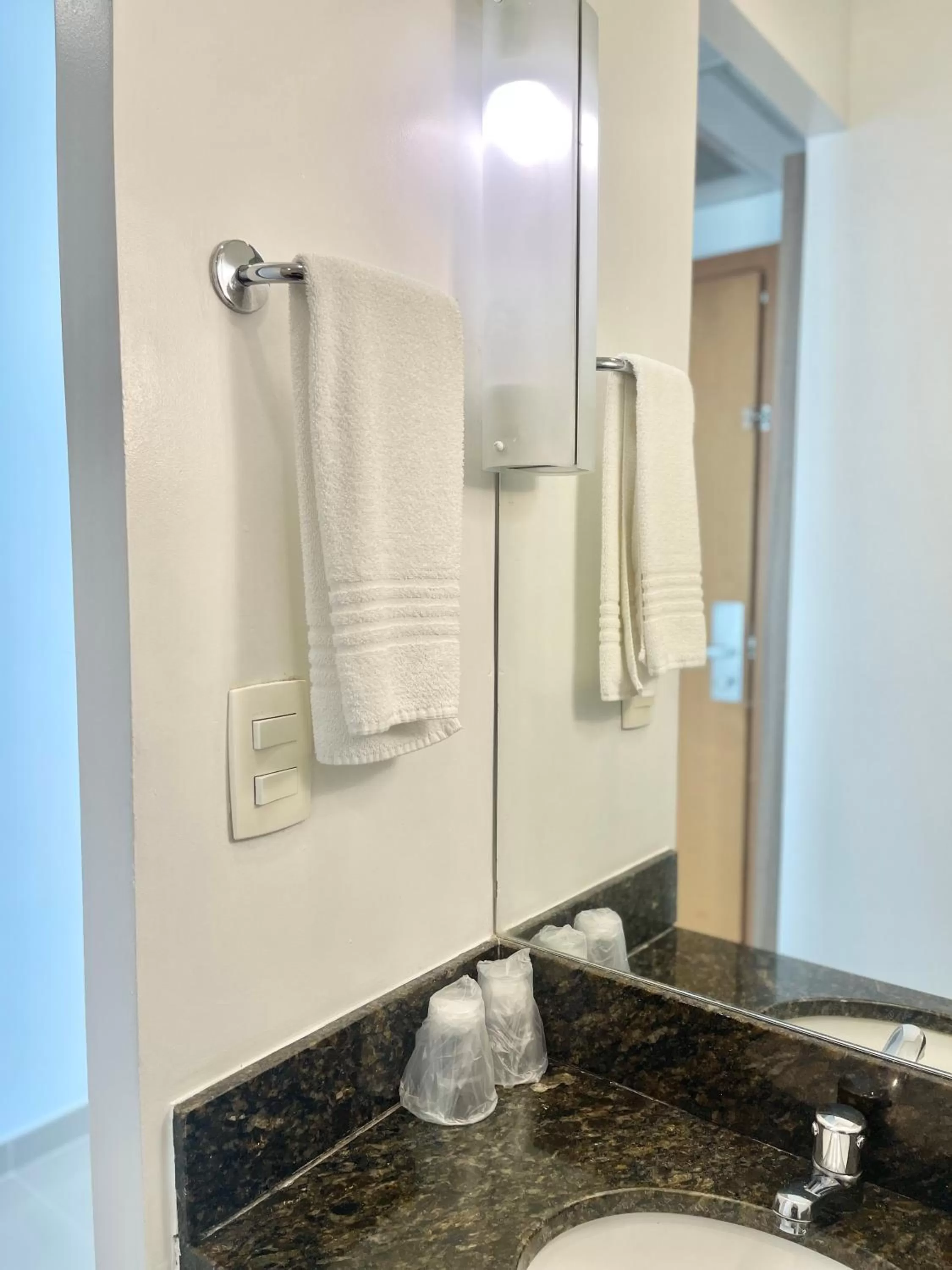 Bathroom in Express Vieiralves