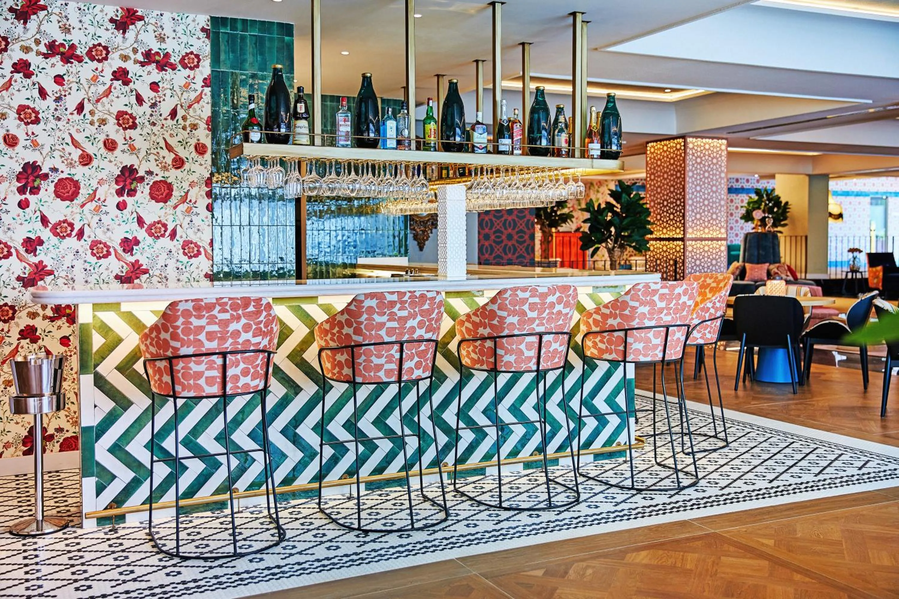 Lounge or bar in Hesperia Sevilla