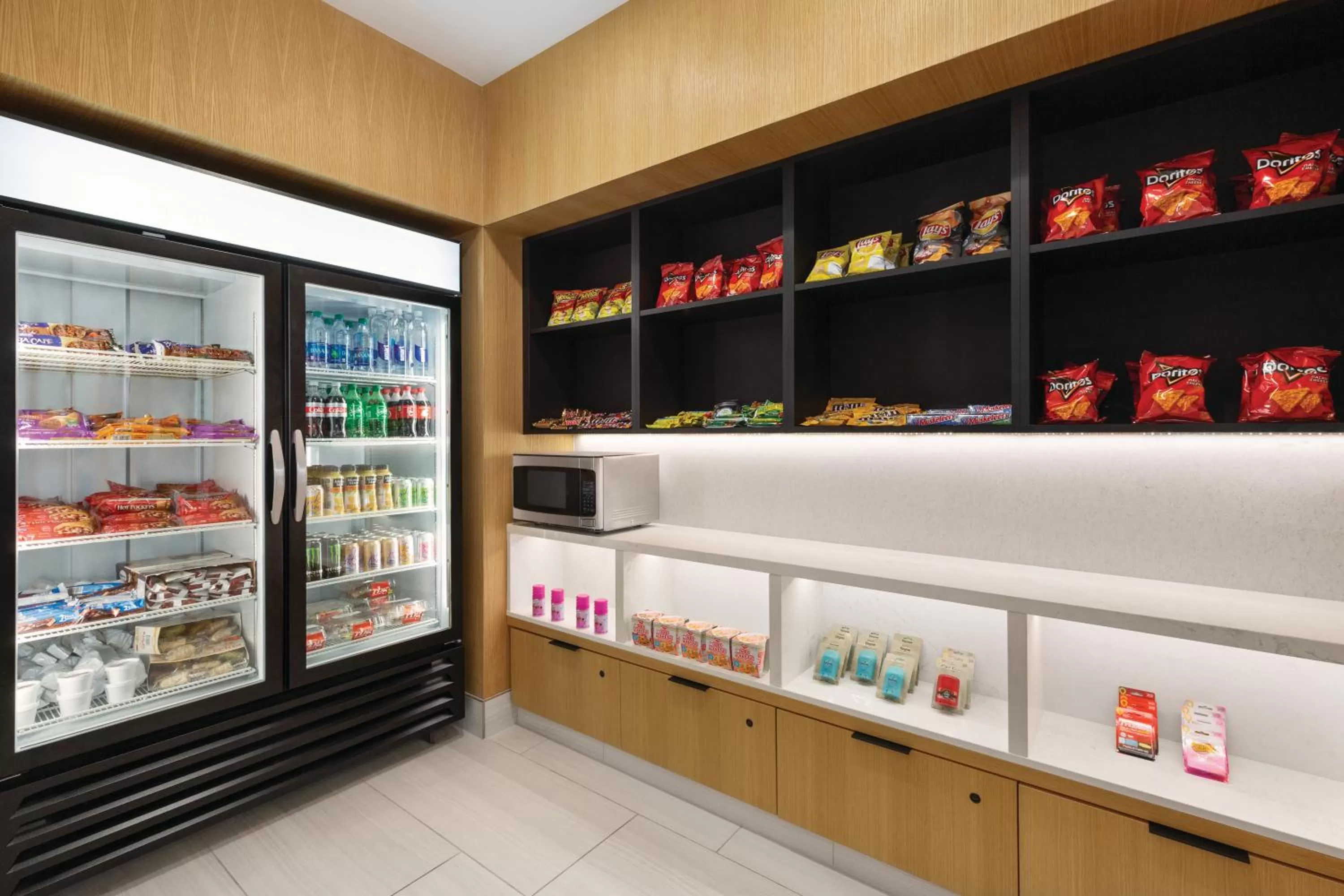 On-site shops in Radisson Hotel Seattle Airport