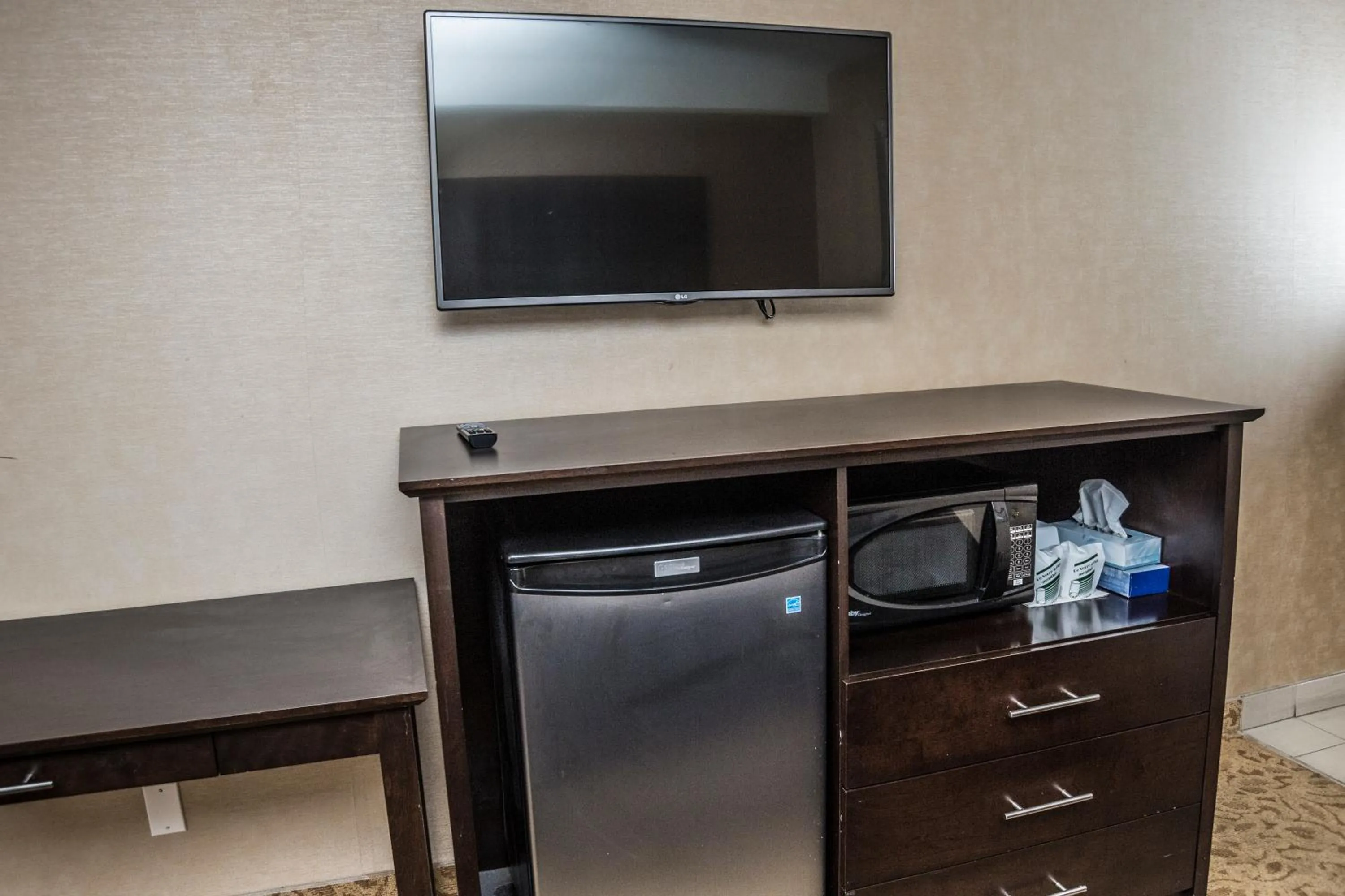 Decorative detail in Mississauga Gate Inn