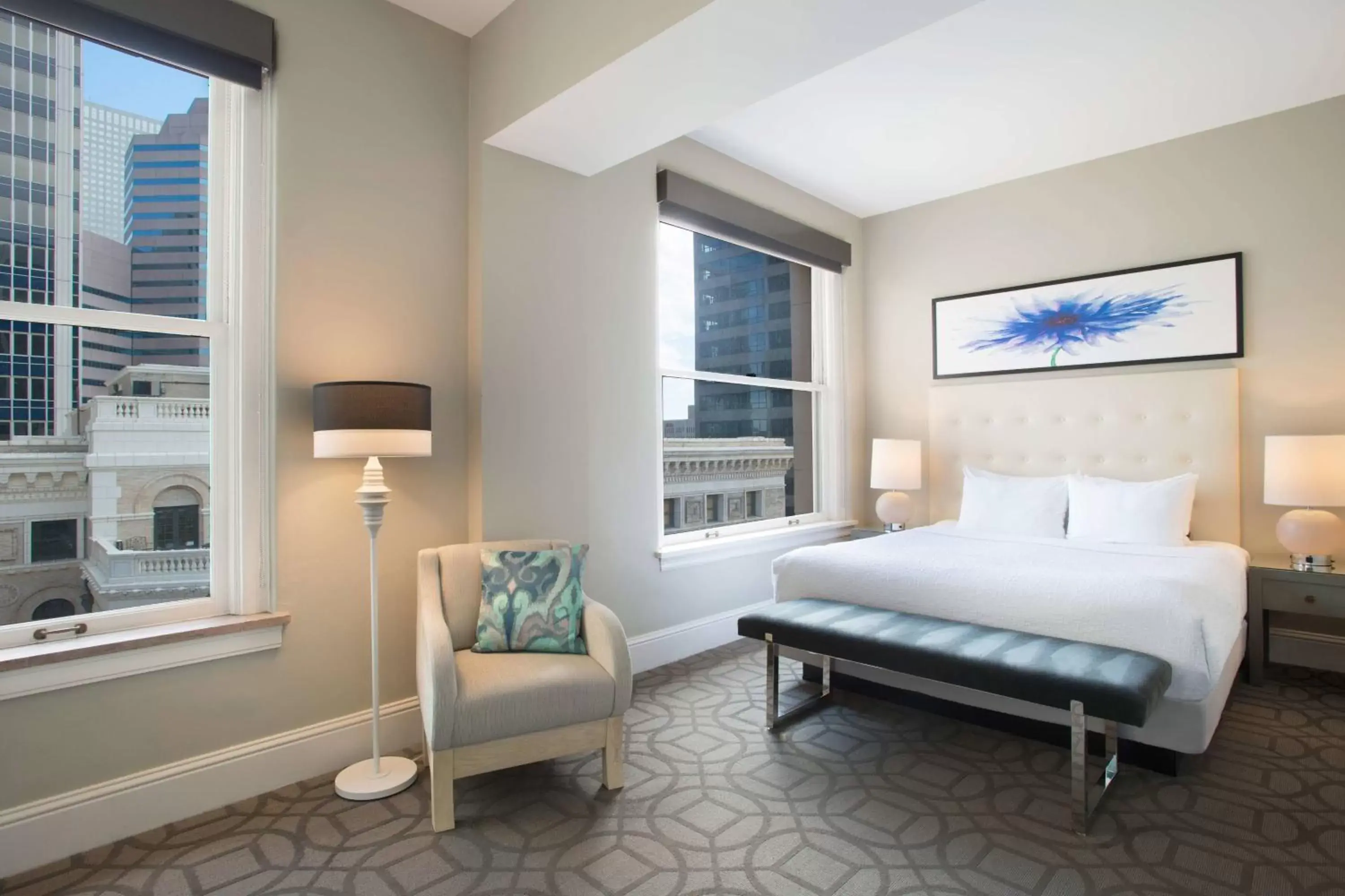 Deluxe Guest Room with One King Bed in Magnolia Hotel Denver, a Tribute Portfolio Hotel Deluxe Guest Room with One King Bed in Magnolia Hotel Denver, a Tribute Portfolio Hotel