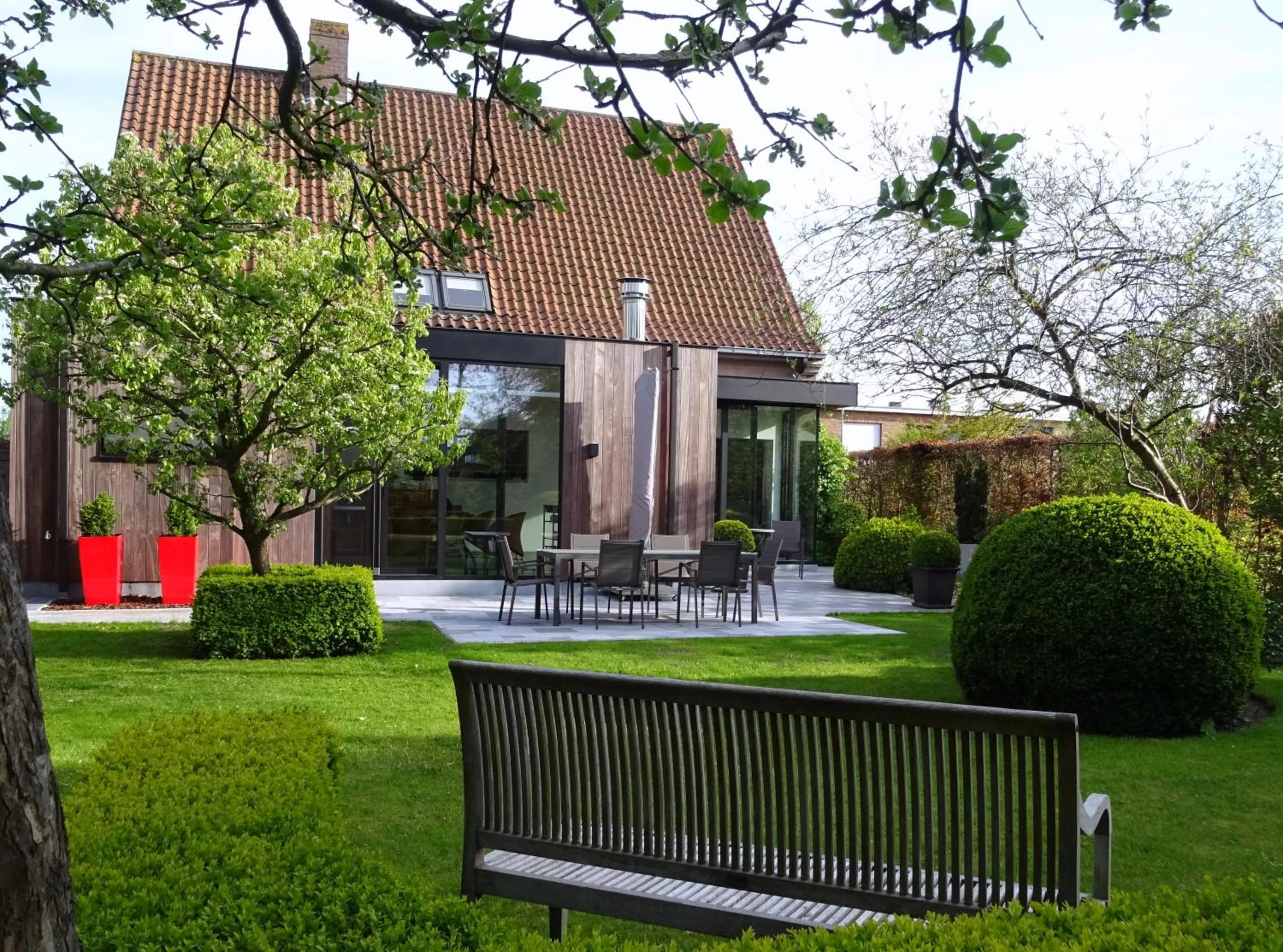 Garden view, Garden in B&B De Passant