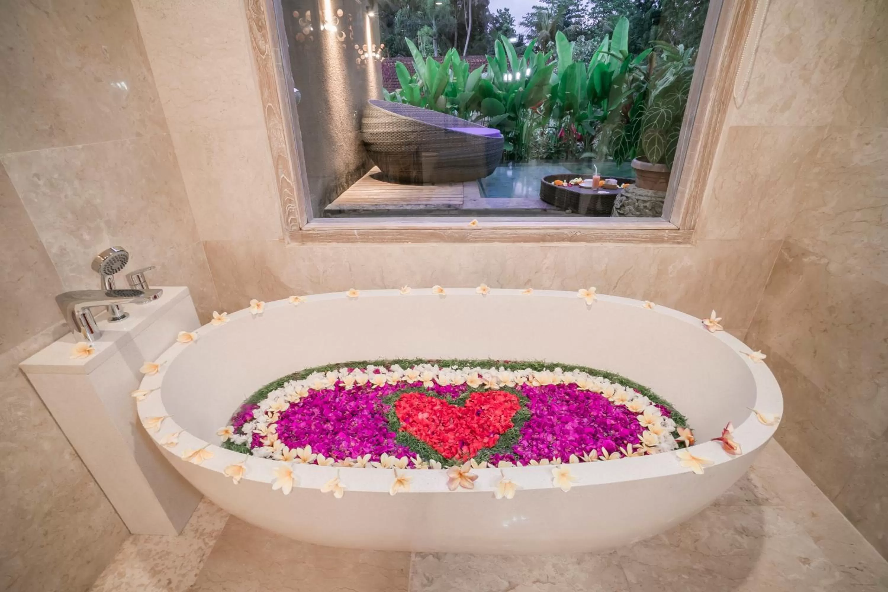 Bath in Weda Cita Resort and Spa by Mahaputra