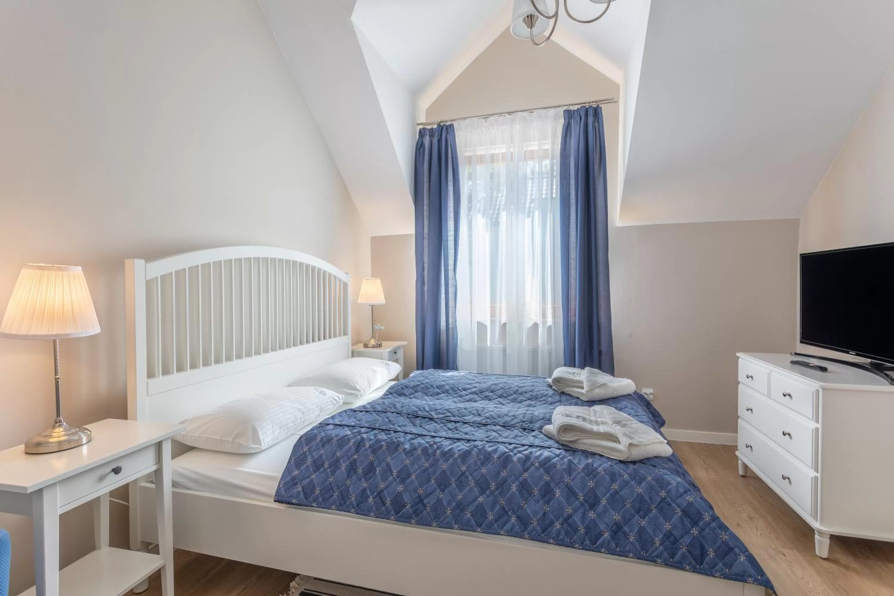 Bed in Willa 4 Pory Roku & Uznam