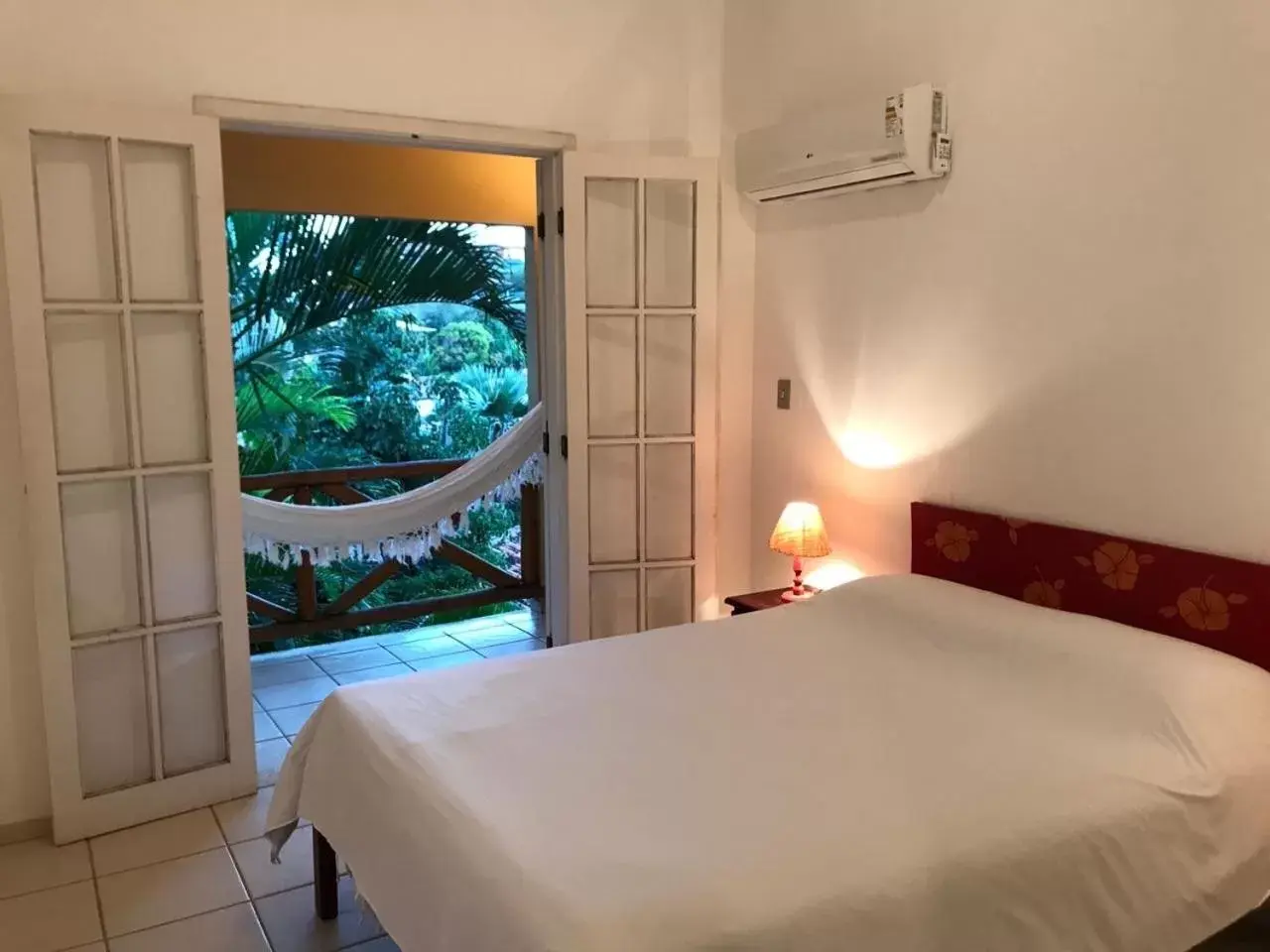 Double or Twin Room in Praia da Ferradurinha Guest House Double or Twin Room in Praia da Ferradurinha Guest House