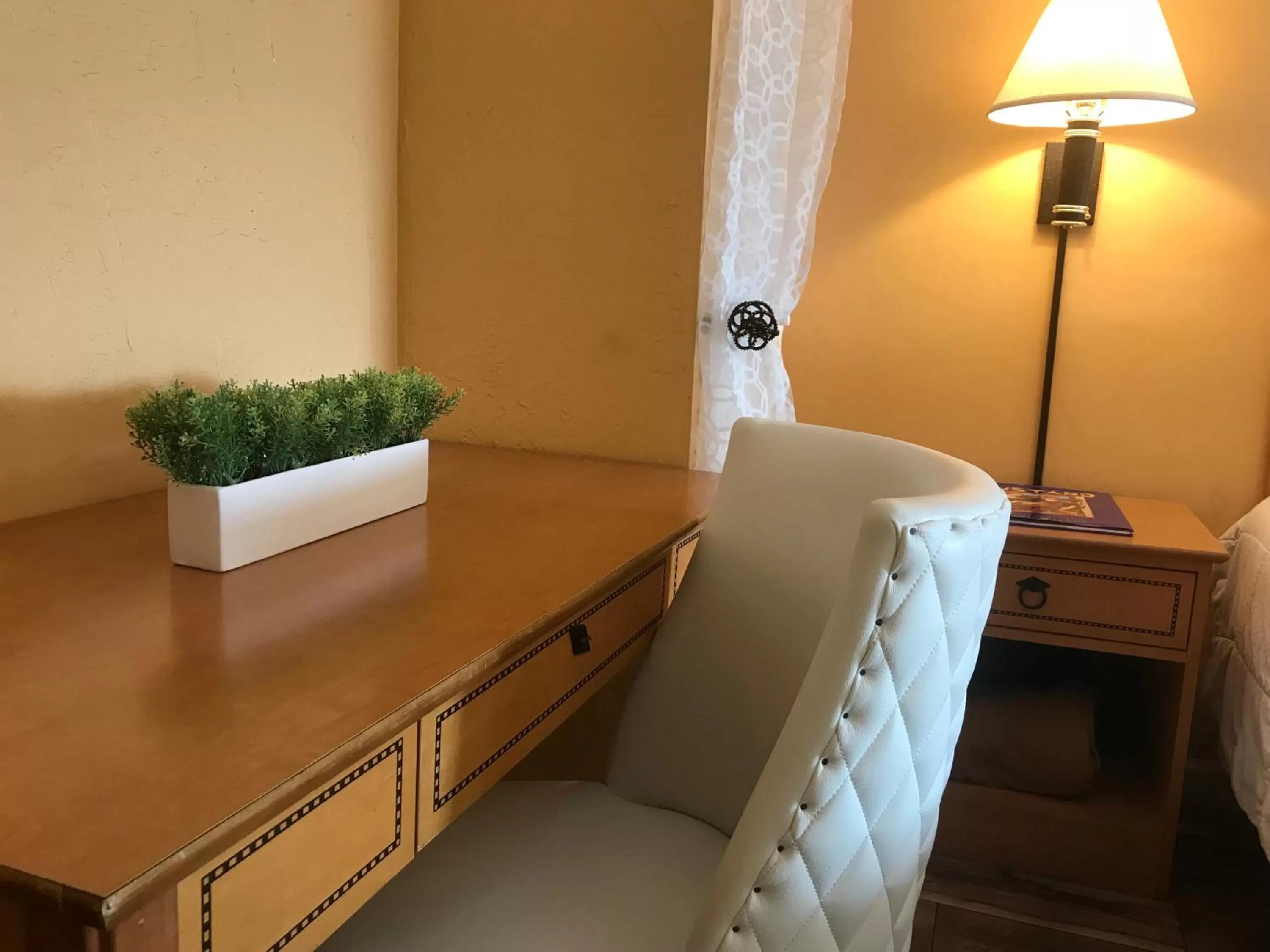 Seating area in Chardonnay Lodge