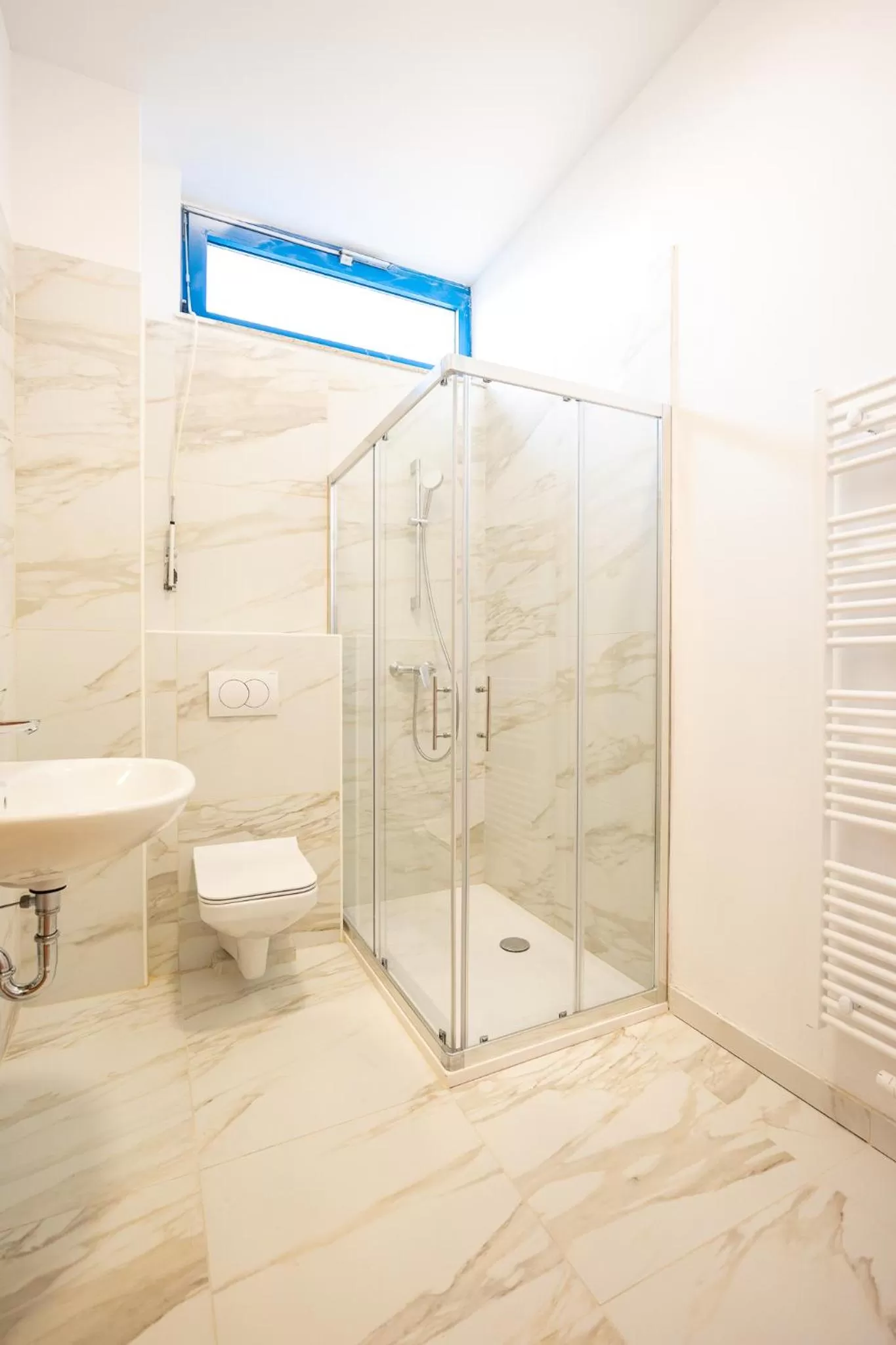 Shower in Garni Hotel Azul