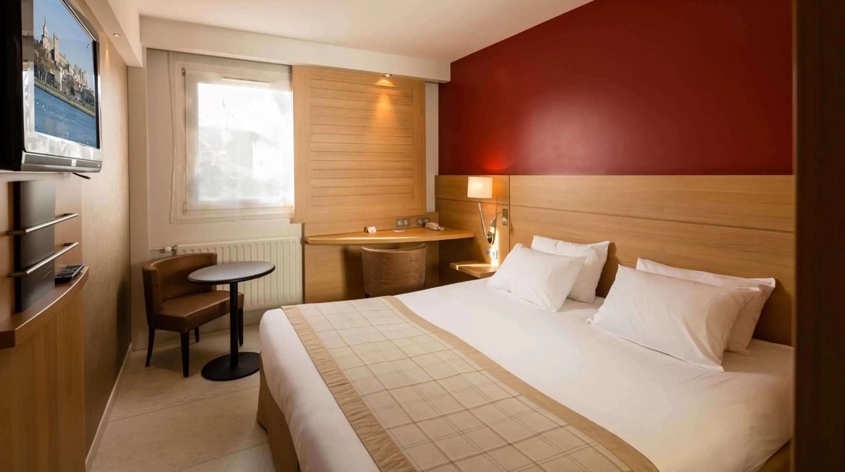 Photo of the whole room, Bed in Best Western Plus Le Lavarin