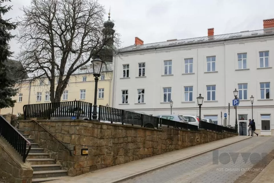 Property Building in ArtRooms Pokoje Gościnne