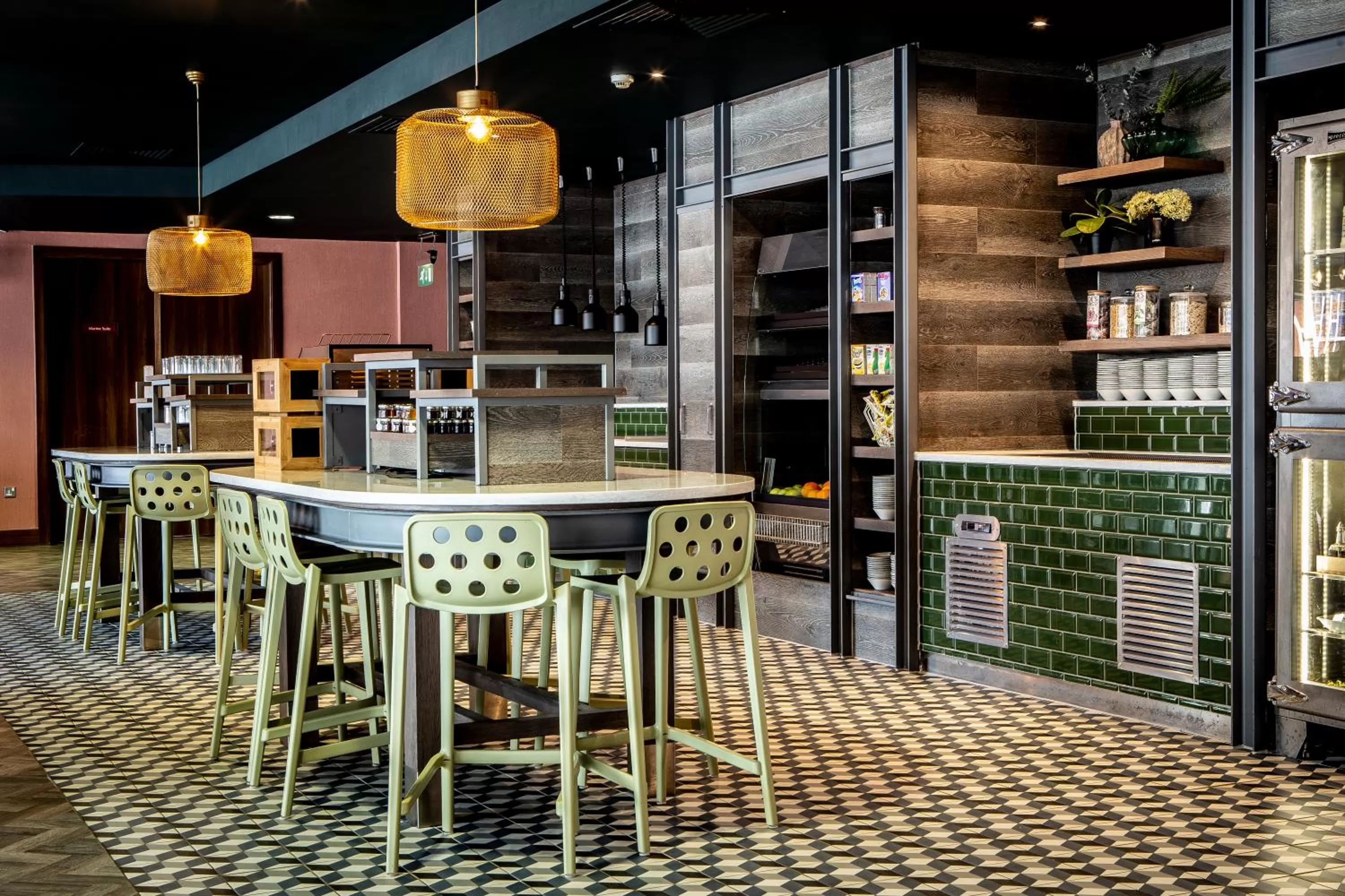 Restaurant/places to eat in Waterfront Southport Hotel