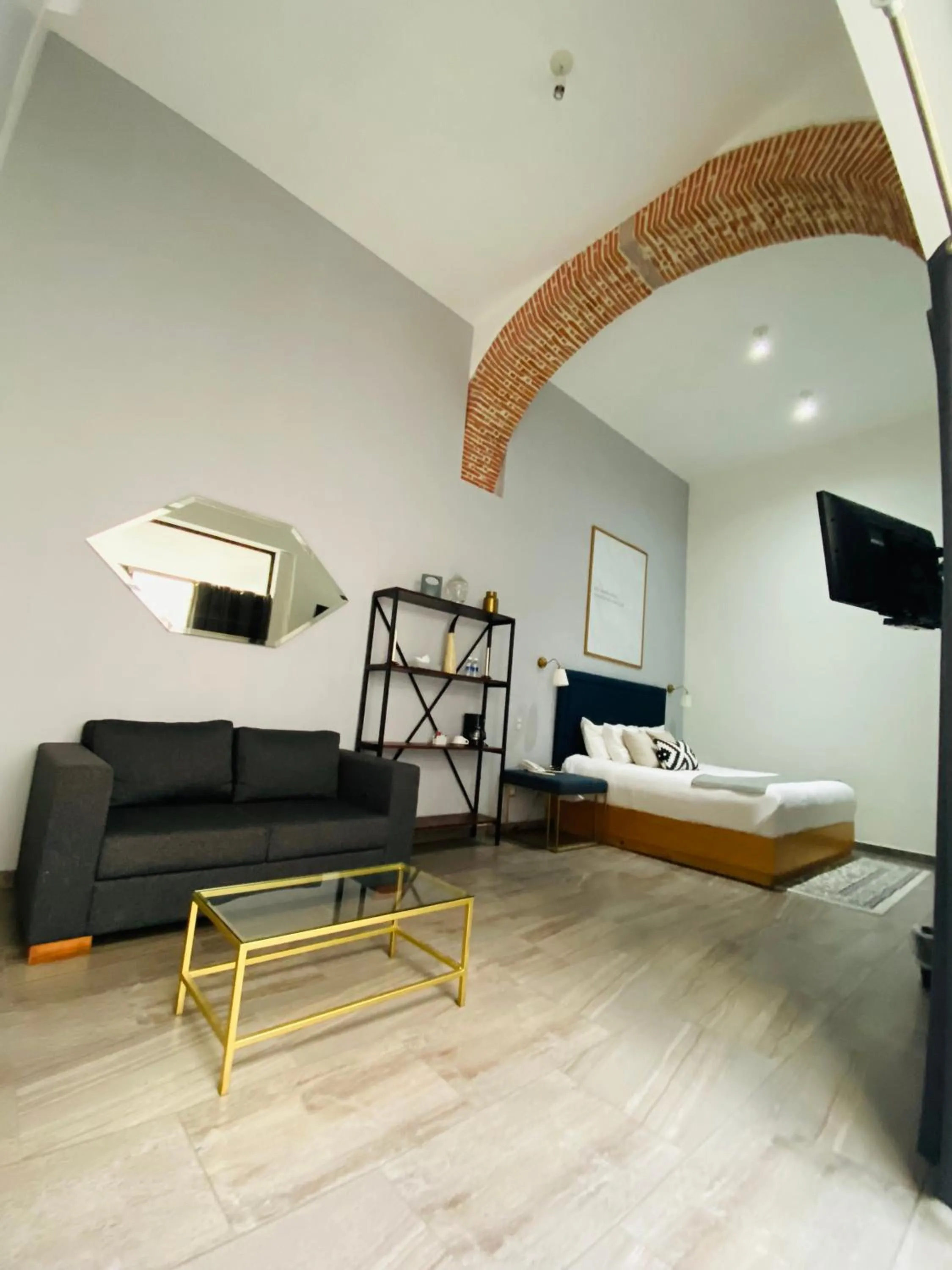 TV and multimedia in Markee Hotel Boutique