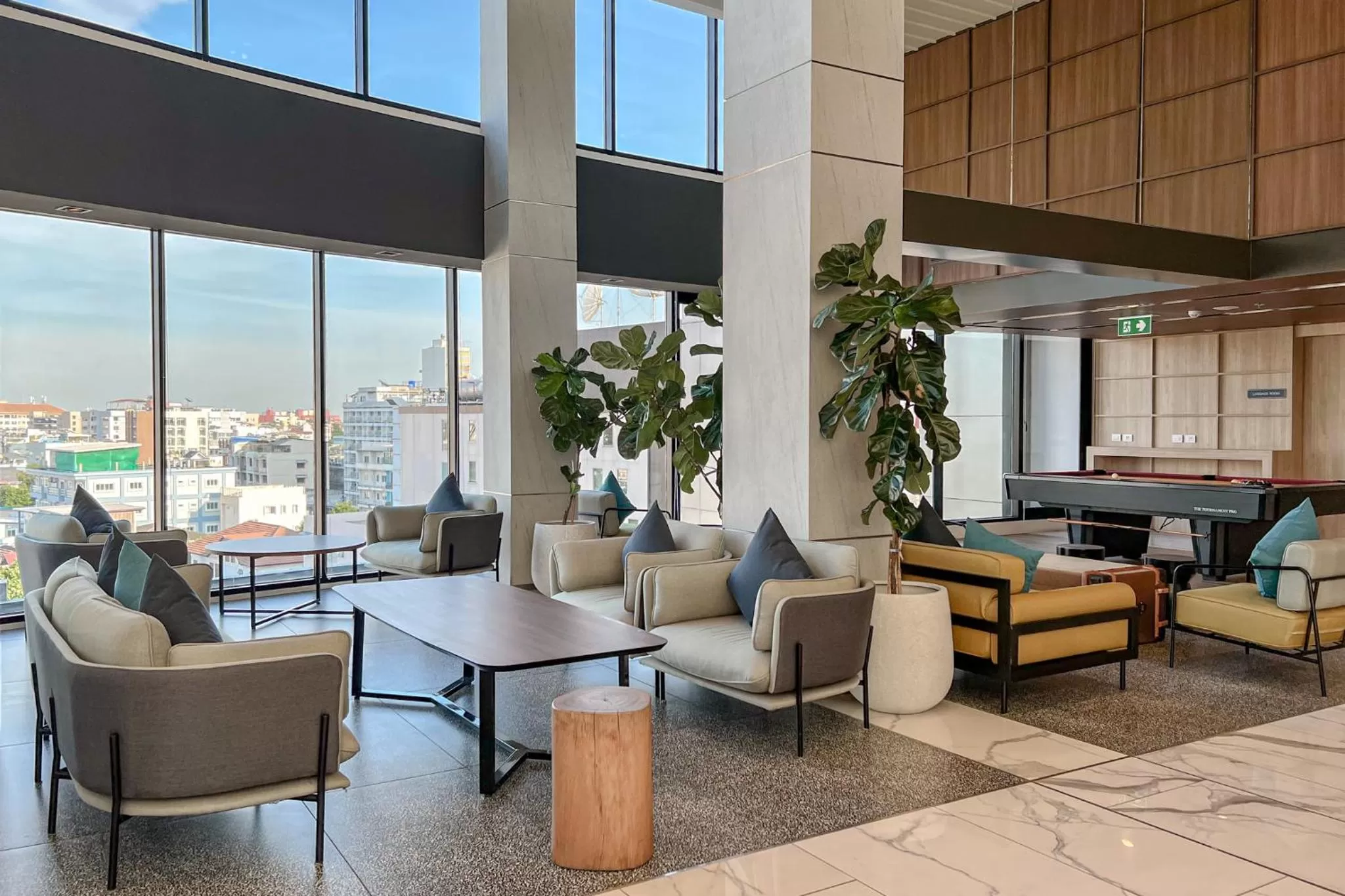 Lobby or reception in Amanta Hotel & Residence Sathorn