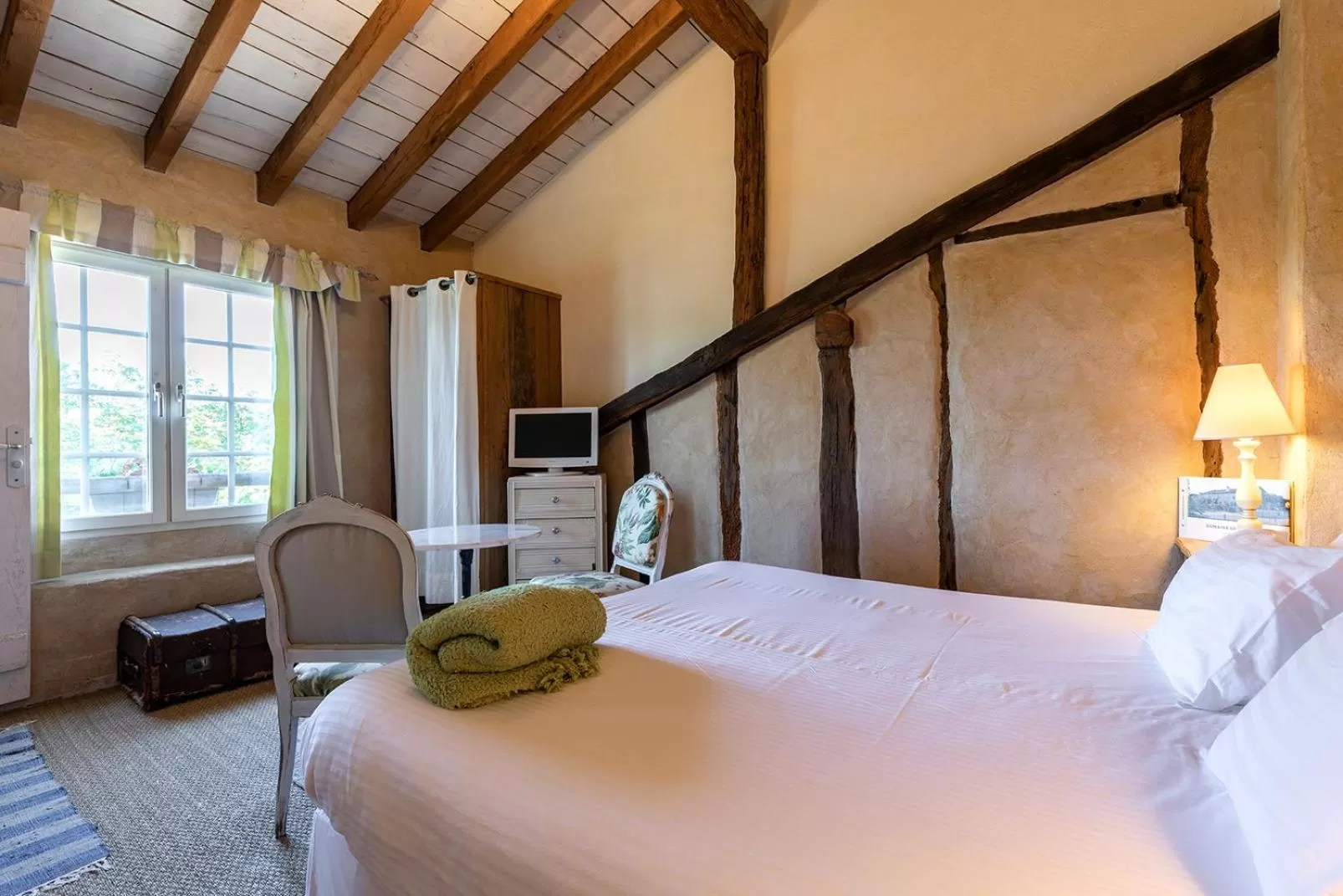 Bedroom, Bed in Domaine de Bassilour