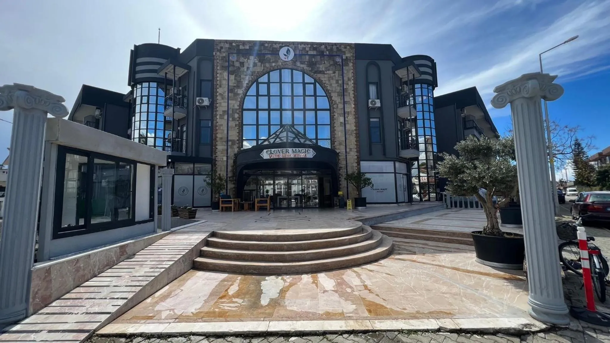 Property building in Clover Magic Park Side Hotel
