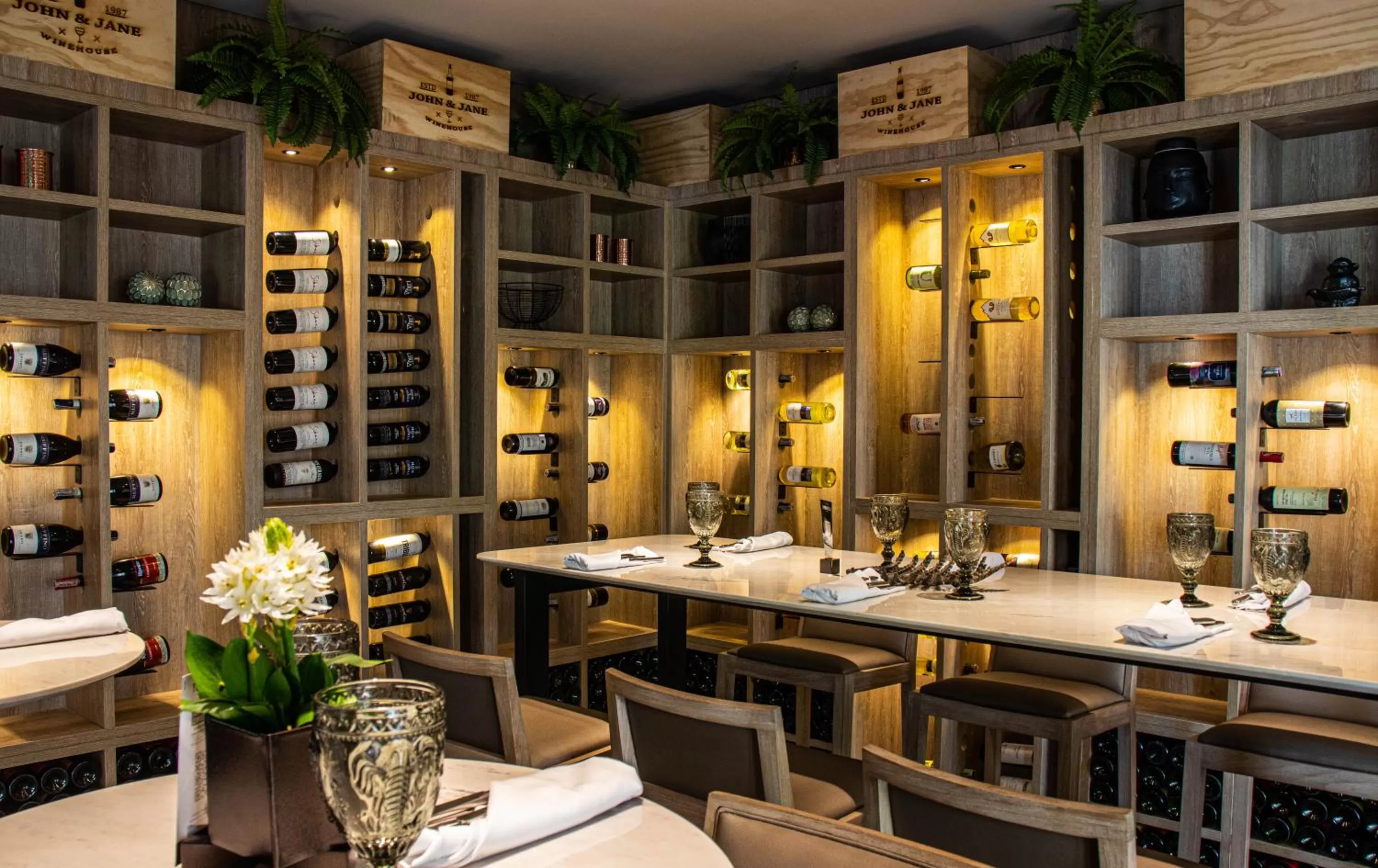 Restaurant/places to eat in Hotel Estelar Altamira