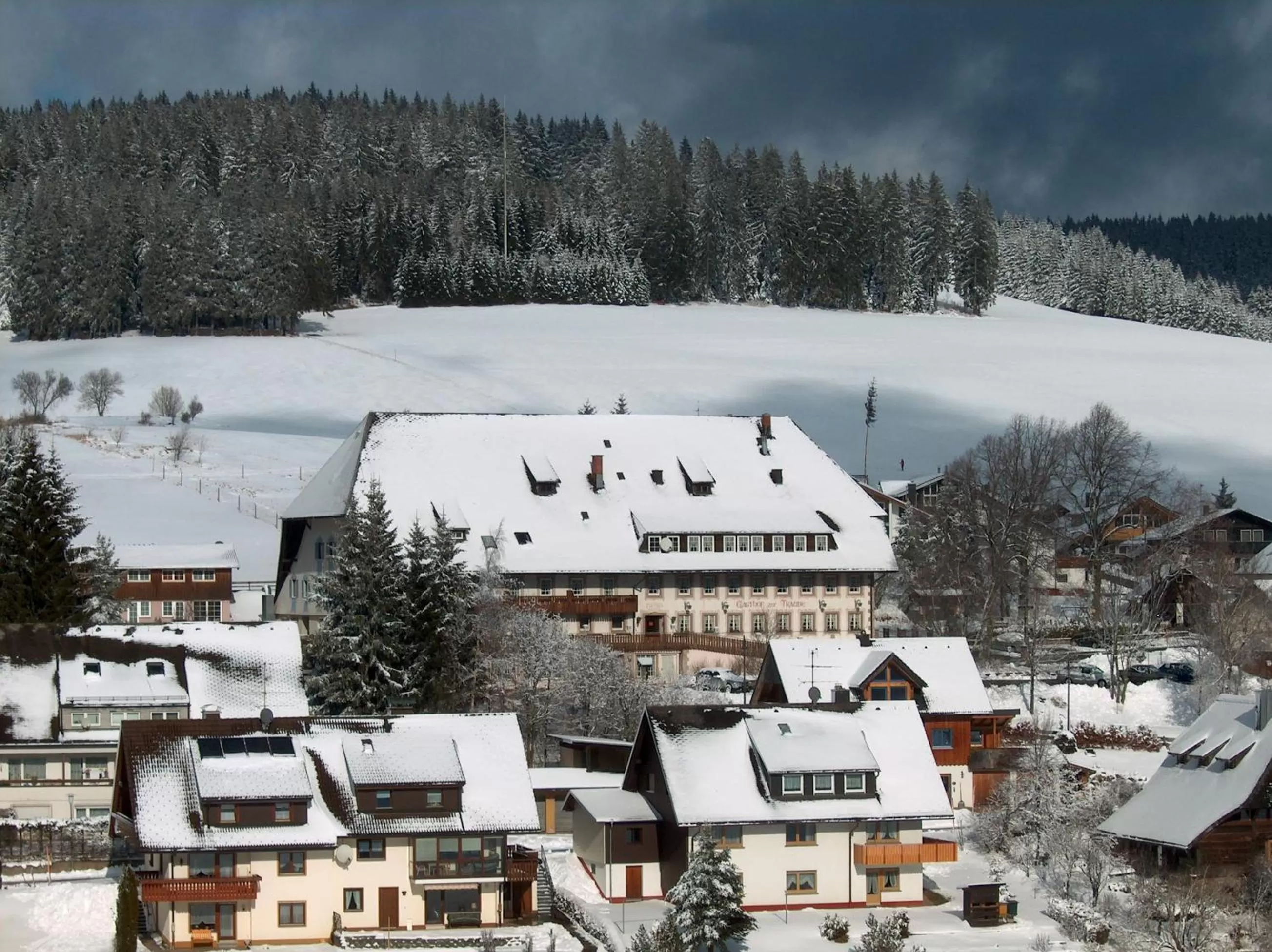 Property building in ZUR TRAUBE Schwarzwaldhotel & Restaurant am Titisee