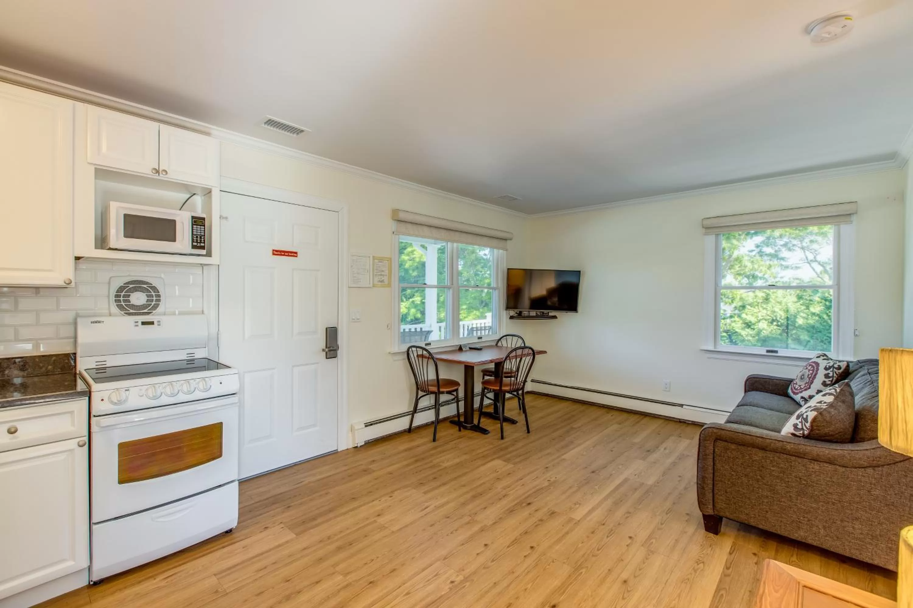 Colonial Shores Resort