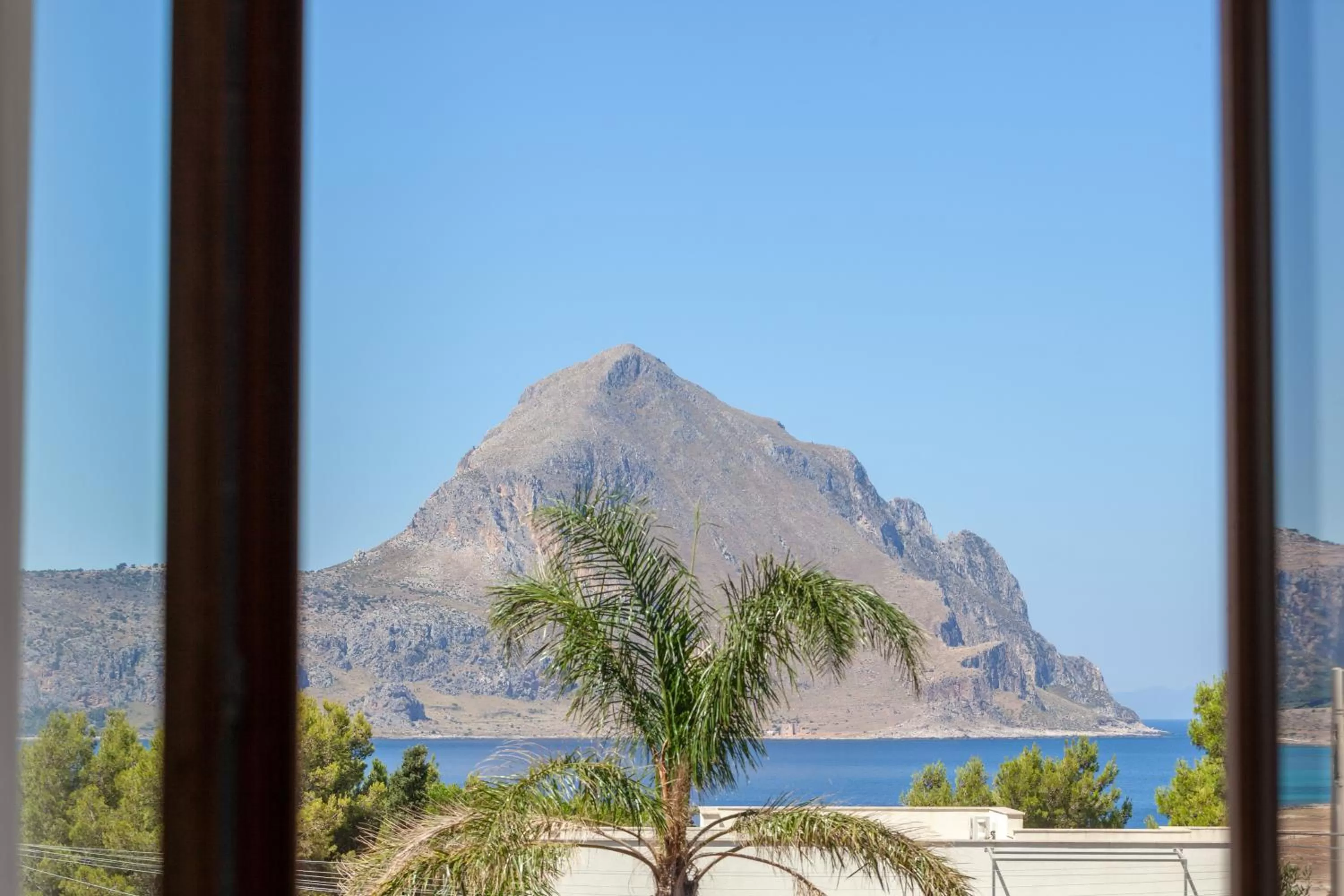 View (from property/room), Mountain View in LA DAMA