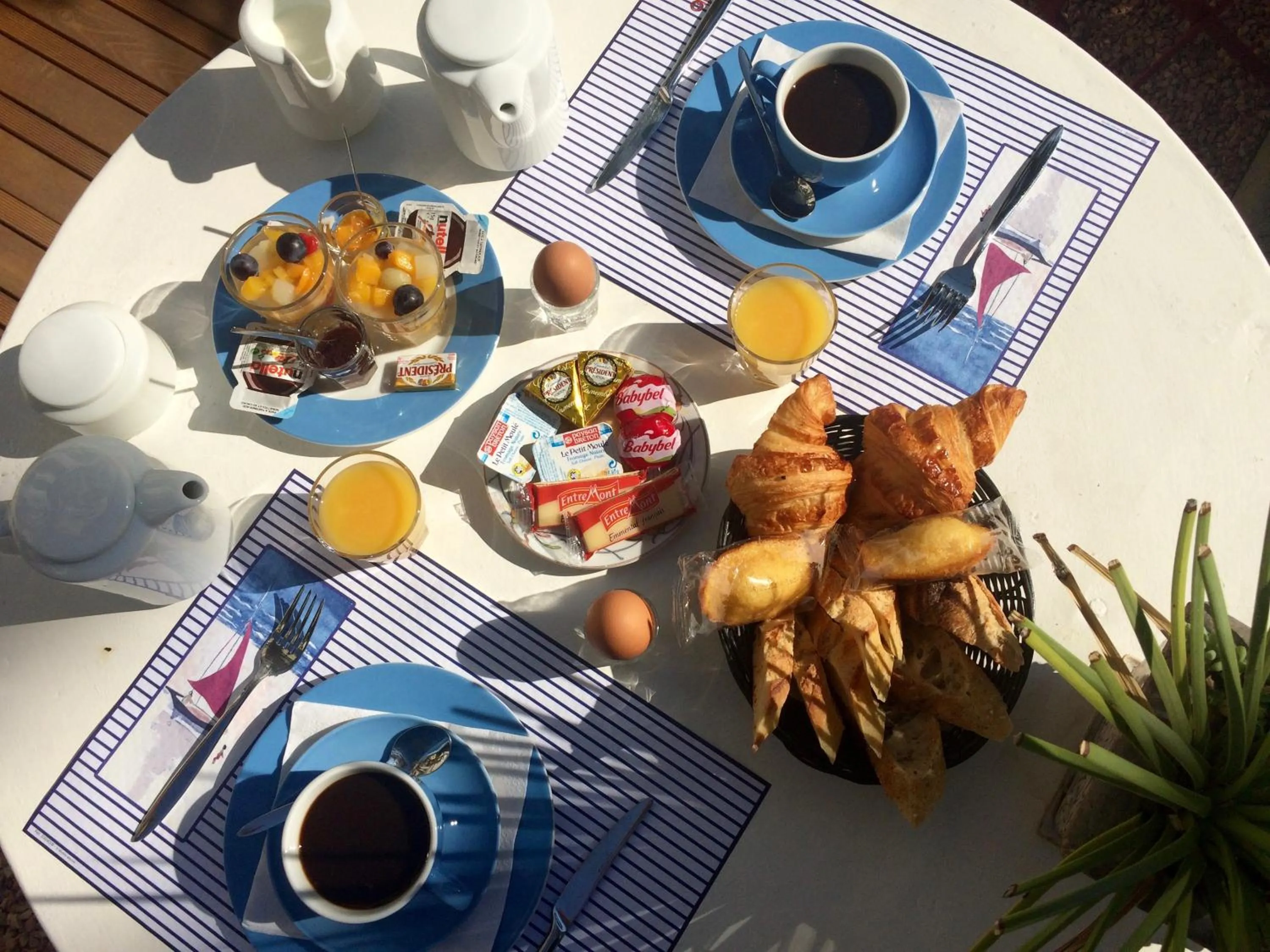 Continental breakfast in Hotel Villa Rose