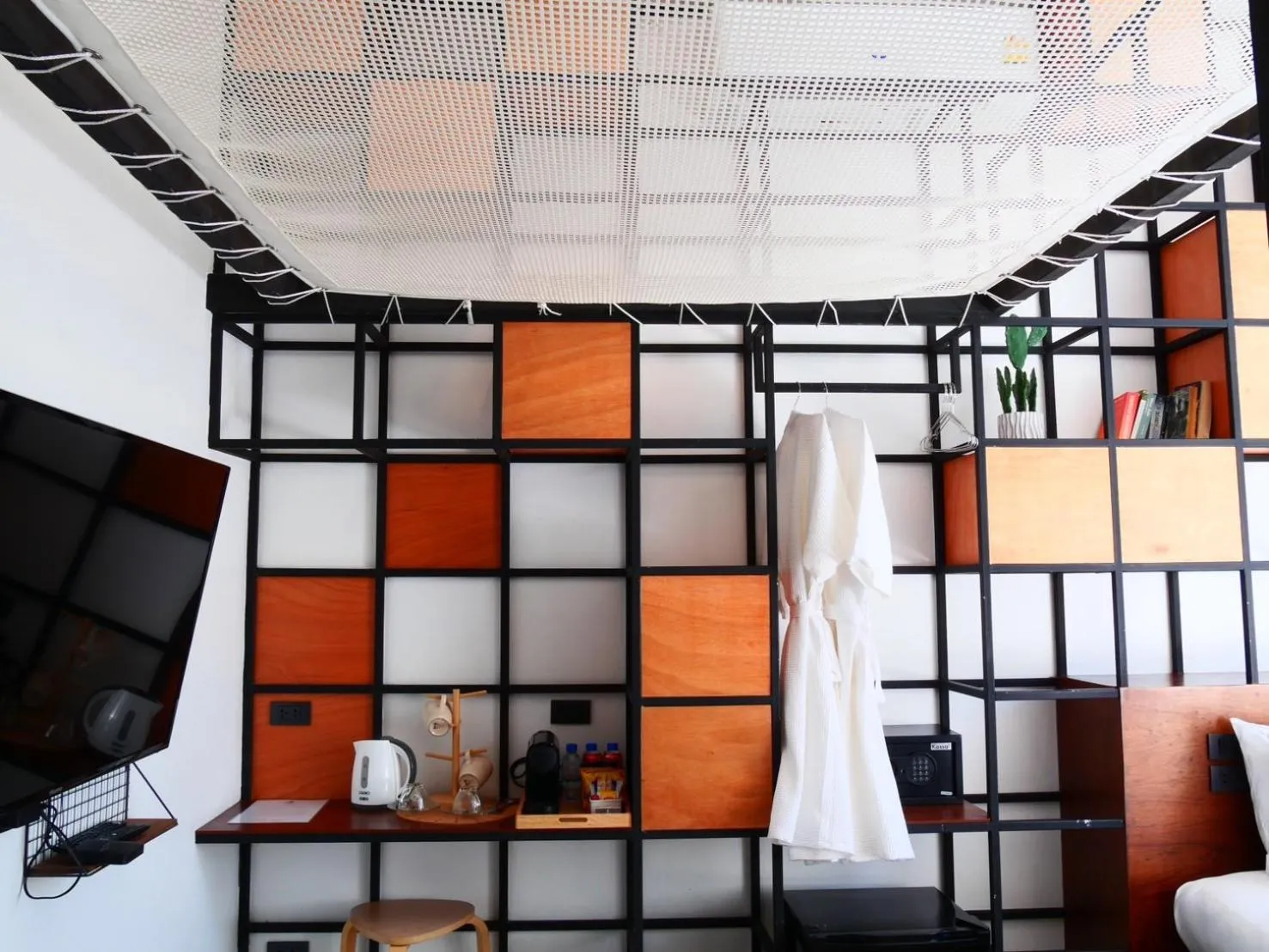 Area and facilities in Book a Bed Poshtel - SHA Plus