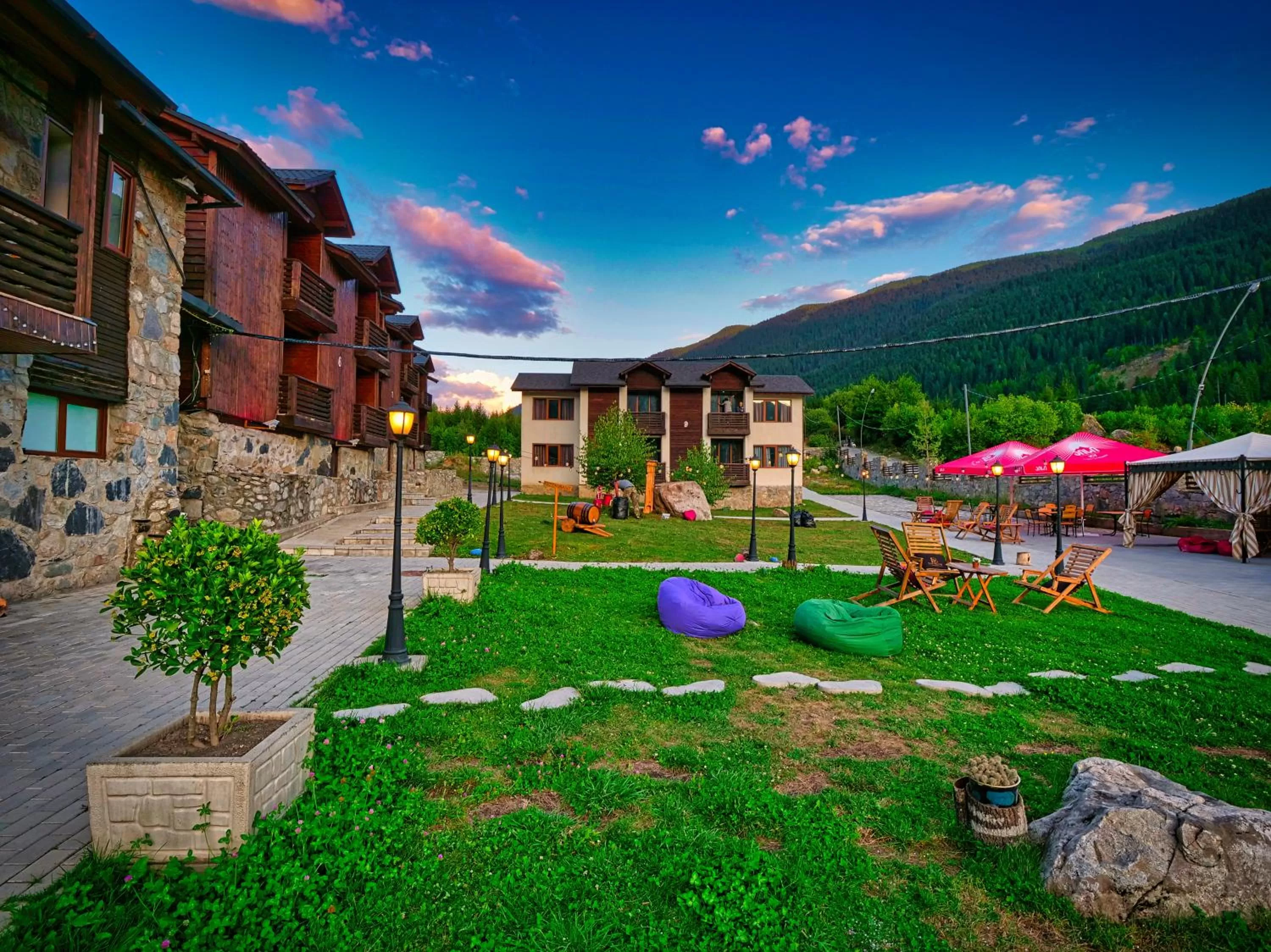 Garden in Hotel Banguriani