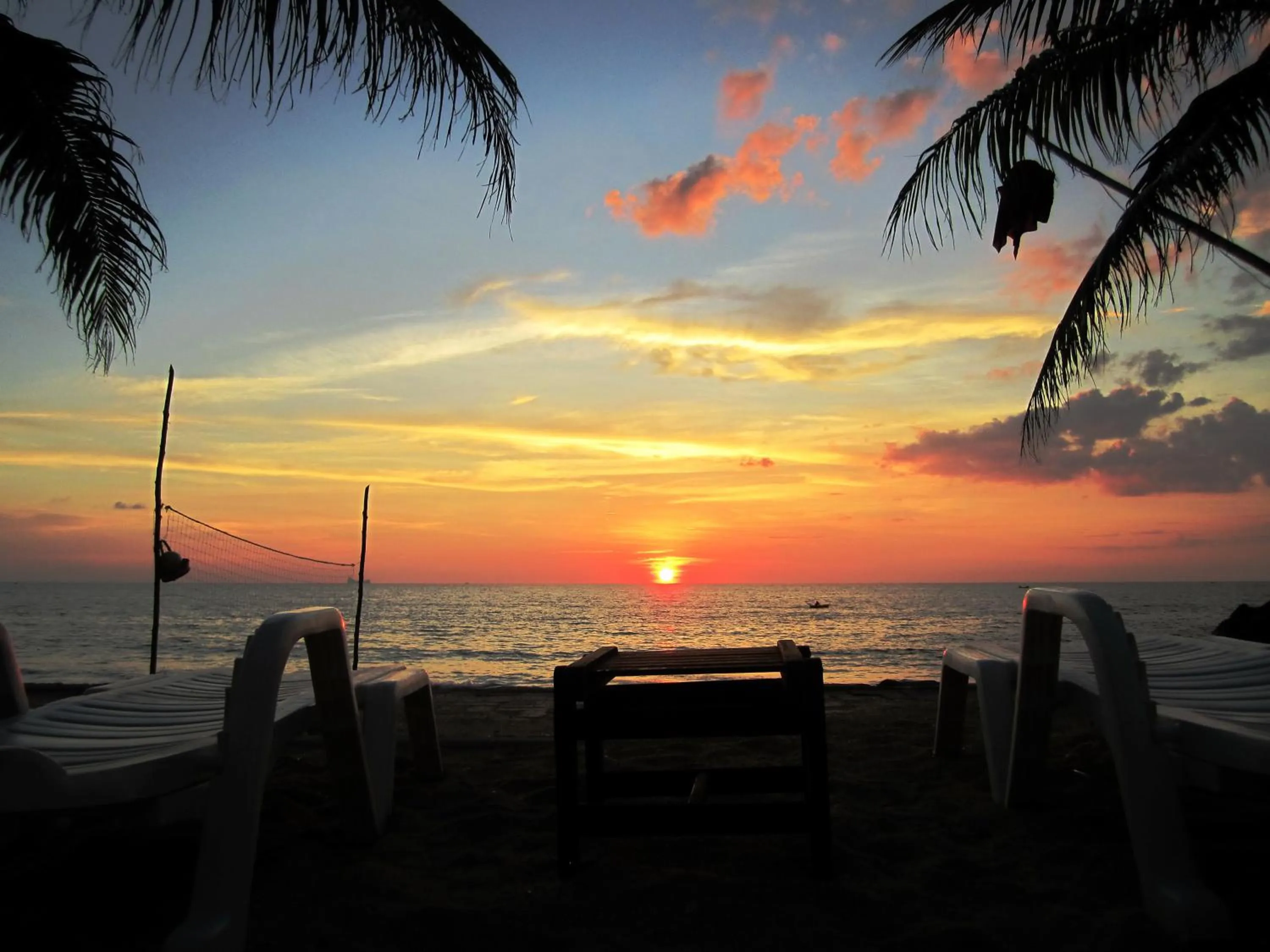 Beach in Lanta IL Mare Beach Resort