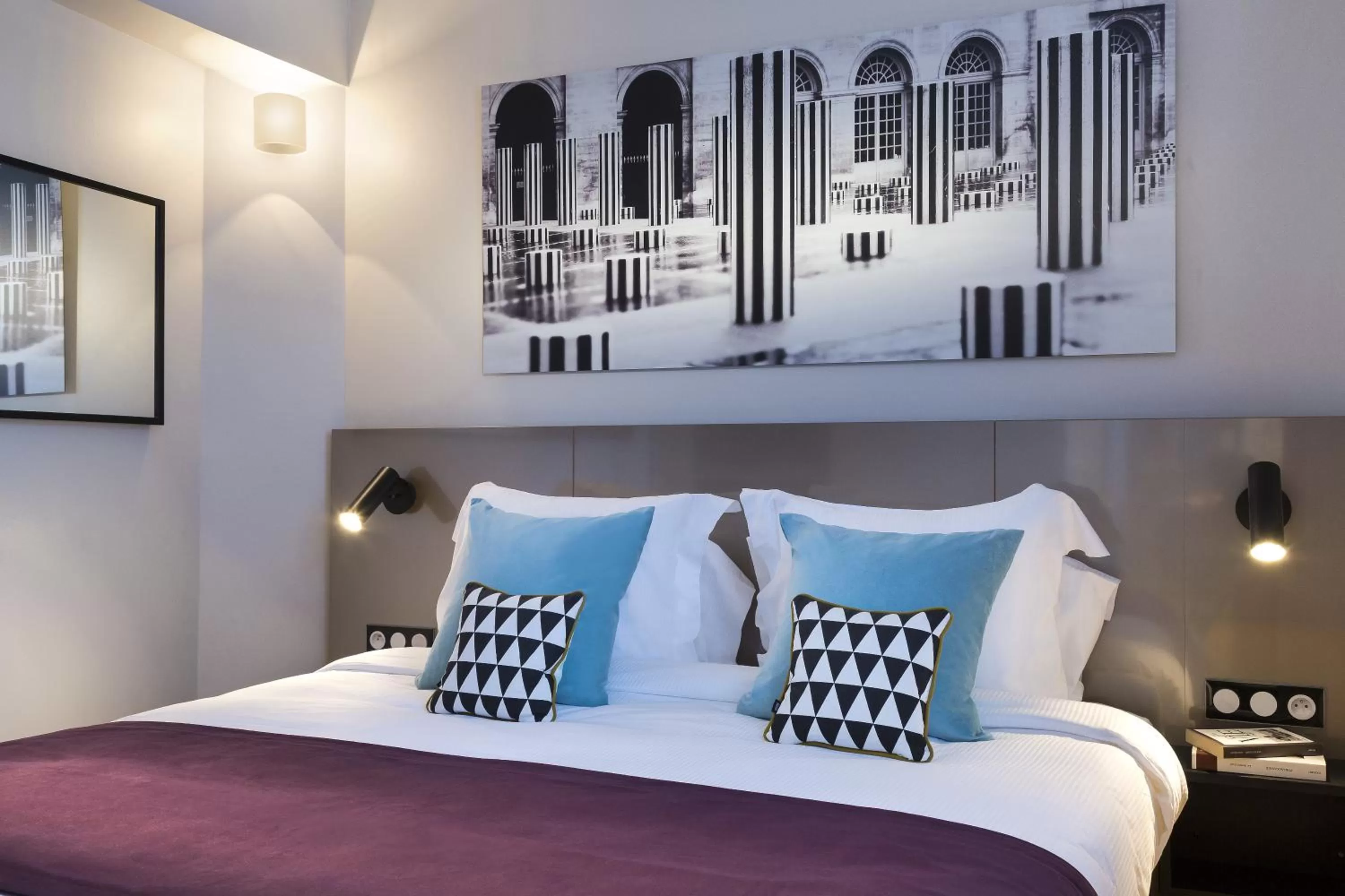 Bedroom, Bed in Citadines Opéra Paris