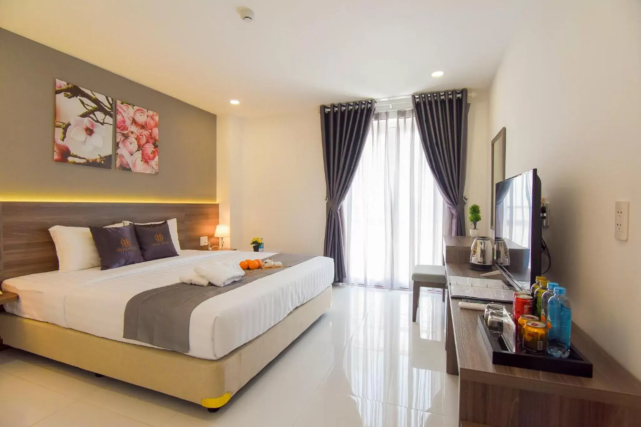 Deluxe Double Room with Balcony in Hera Hotel Airport Deluxe Double Room with Balcony in Hera Hotel Airport