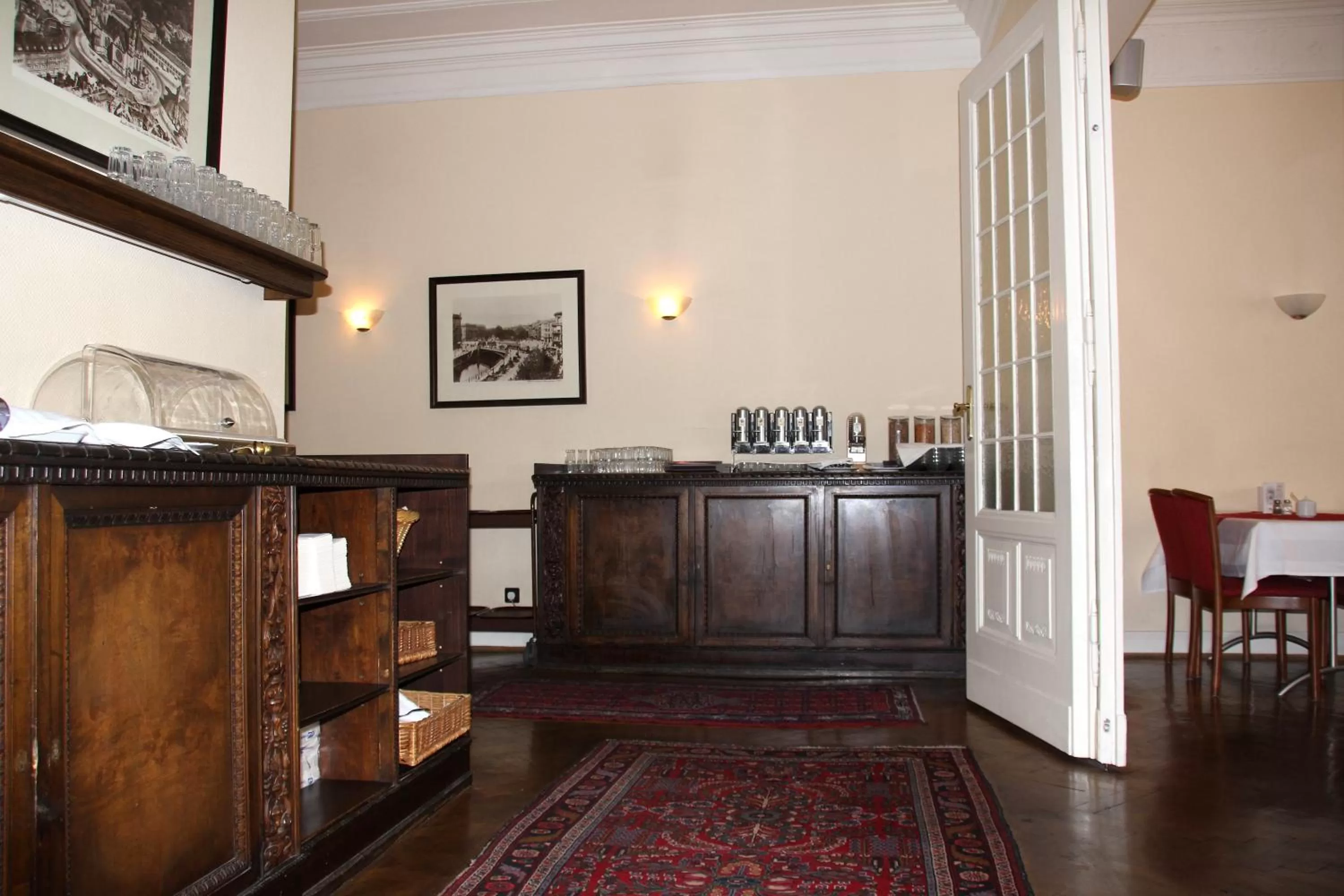 Dining area in Kurfürst am Kurfürstendamm