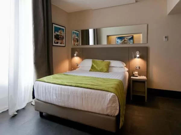 Photo of the whole room, Bed in Quirinale Luxury Rooms