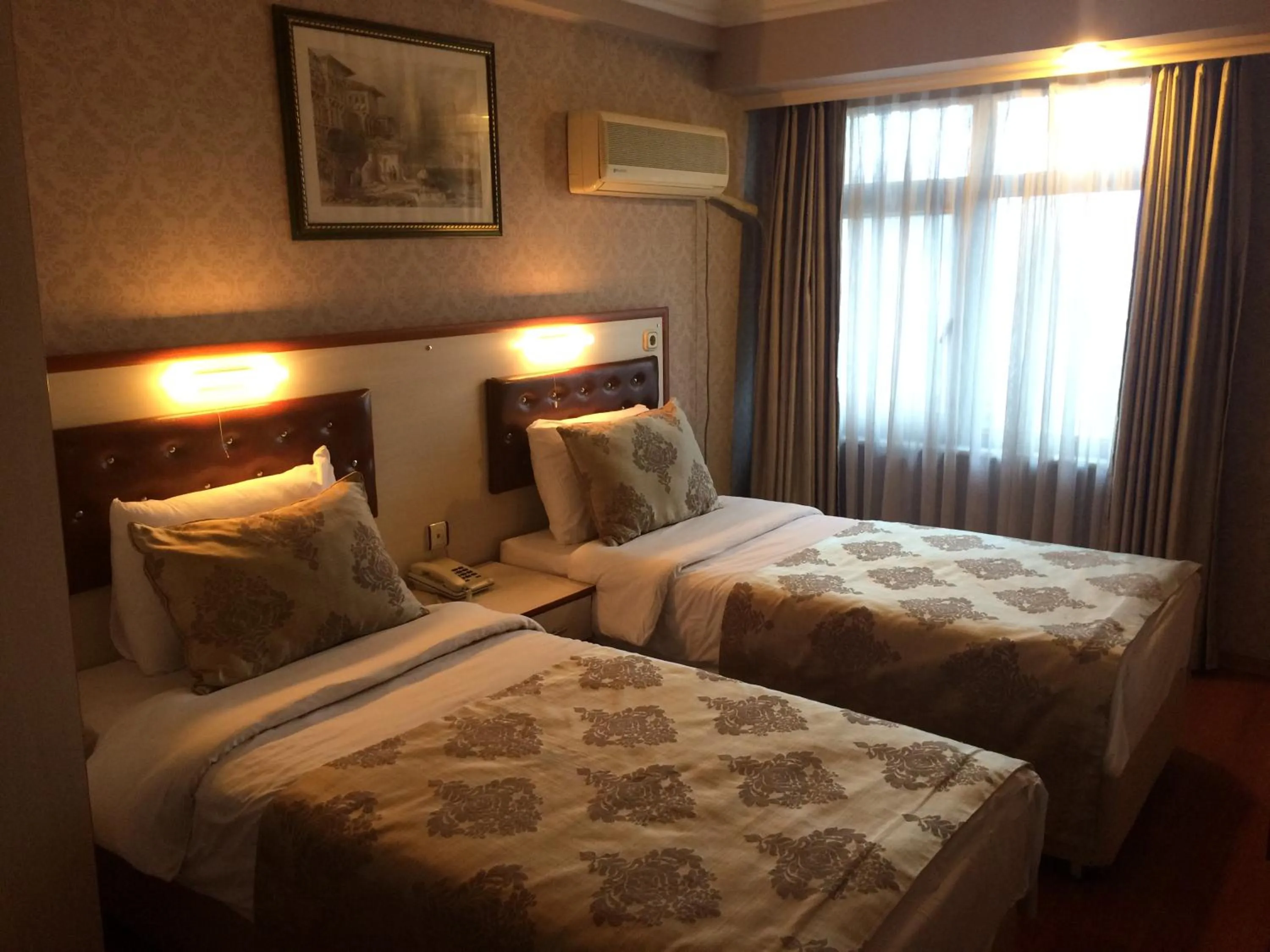 Day, Bed in Tayhan Hotel