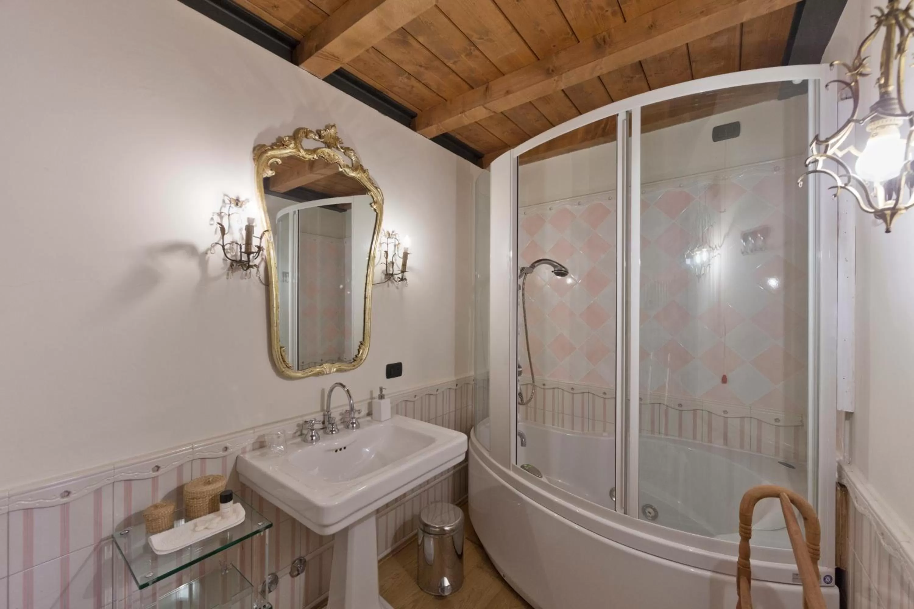 Hotel Locanda Dei Mai Intees